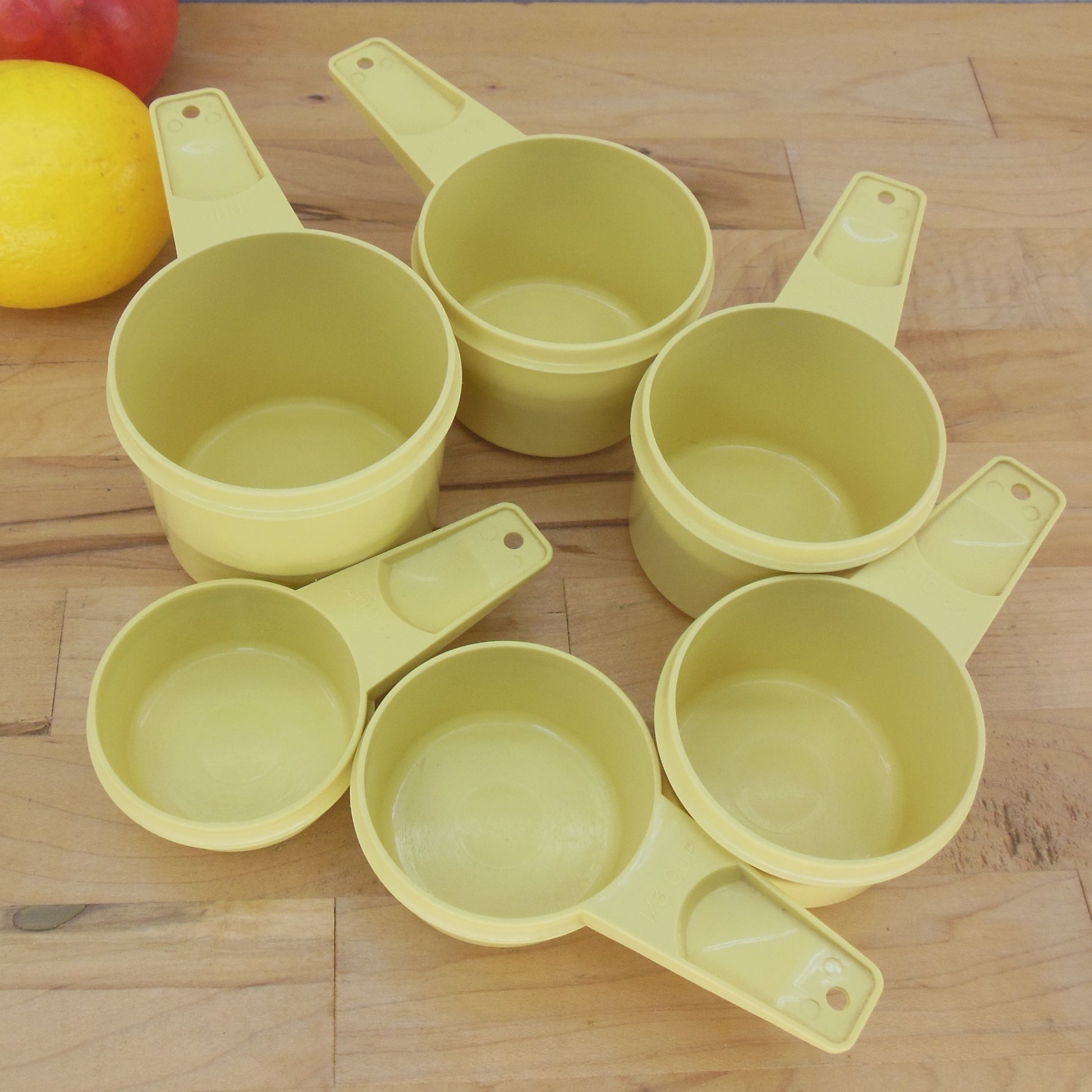 Tupperware Nesting Measuring Cups Pale Yellow 6 Set Vintage