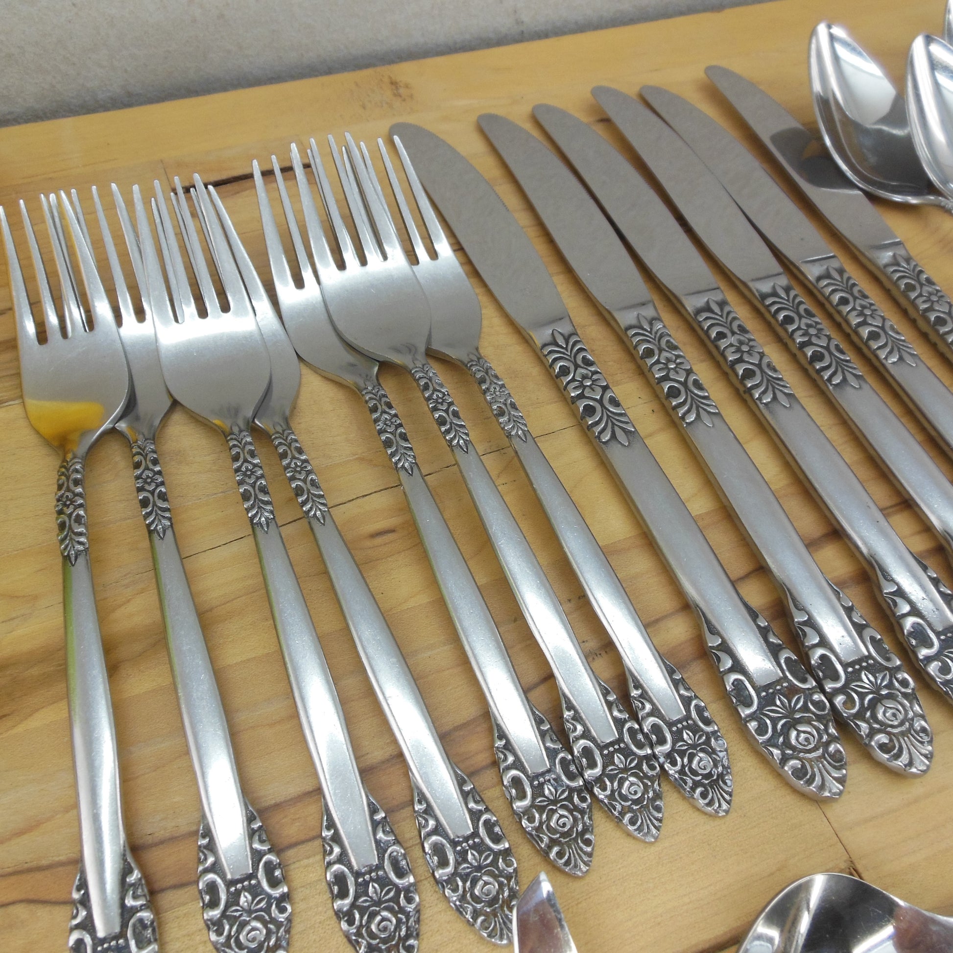 Unbranded Japan UNF231 Stainless Partial Flatware Set 36 Pieces Fork Knife