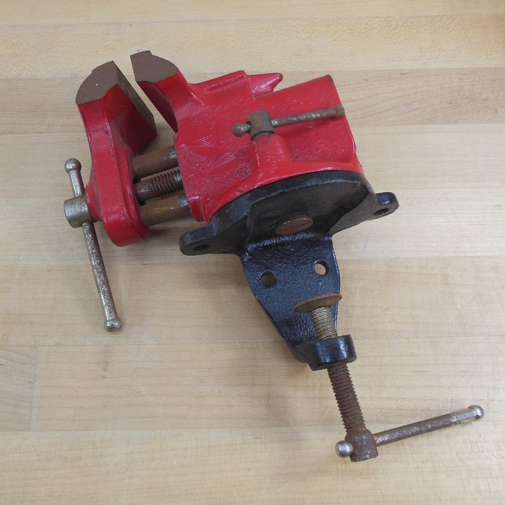 Unbranded Small Clamp On Bench Vise 2-1/2" Jaws Red Black