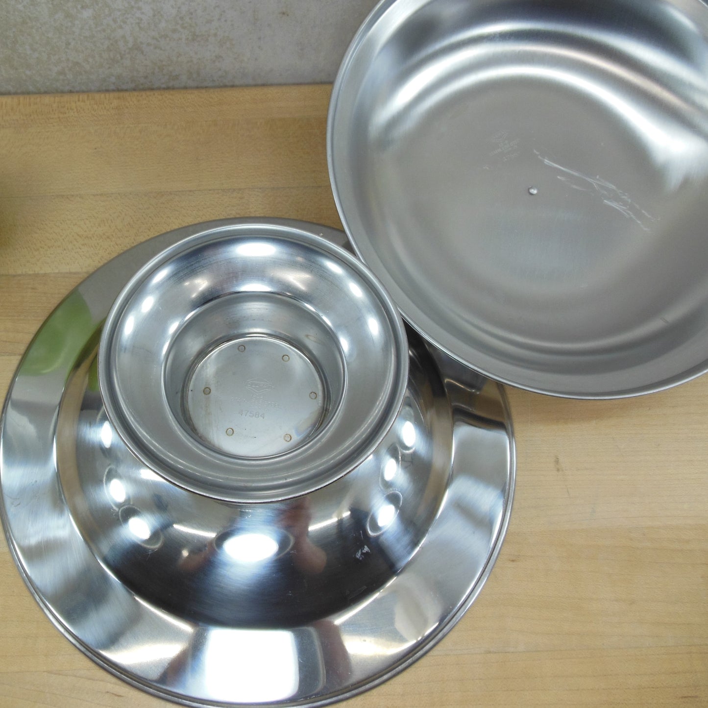 Vollrath Japan Stainless Pedestal Compote Serving Dish Lidded 47584 footed bowl
