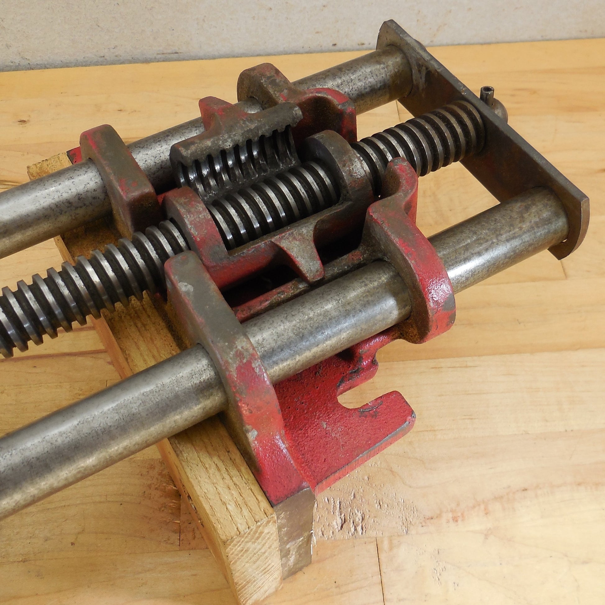 Craftsman Under Bench Woodworkers Screw Vise 391-51204 7" 8" Worm Screw