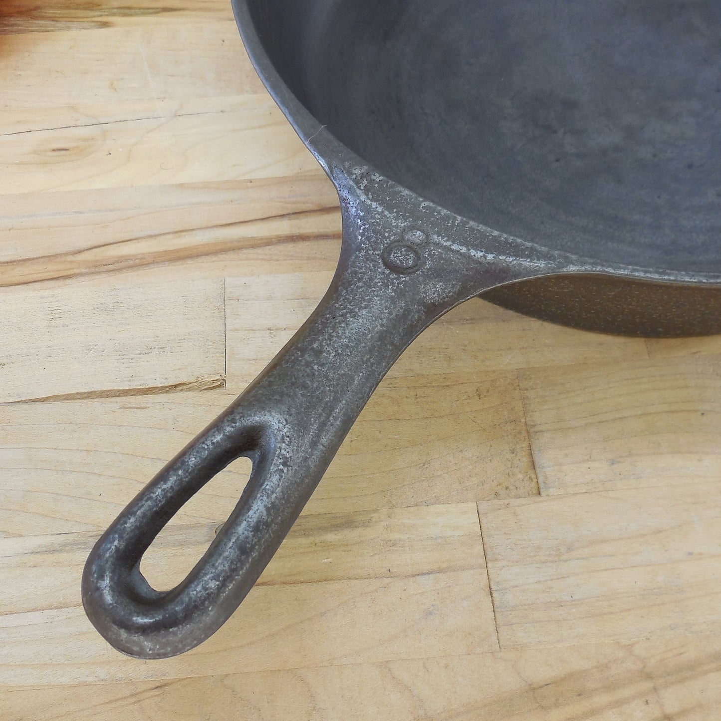 Vollrath Ware -8- Cast Iron Skillet #8 Unbranded 10.5" Cleaned Gusset Handle
