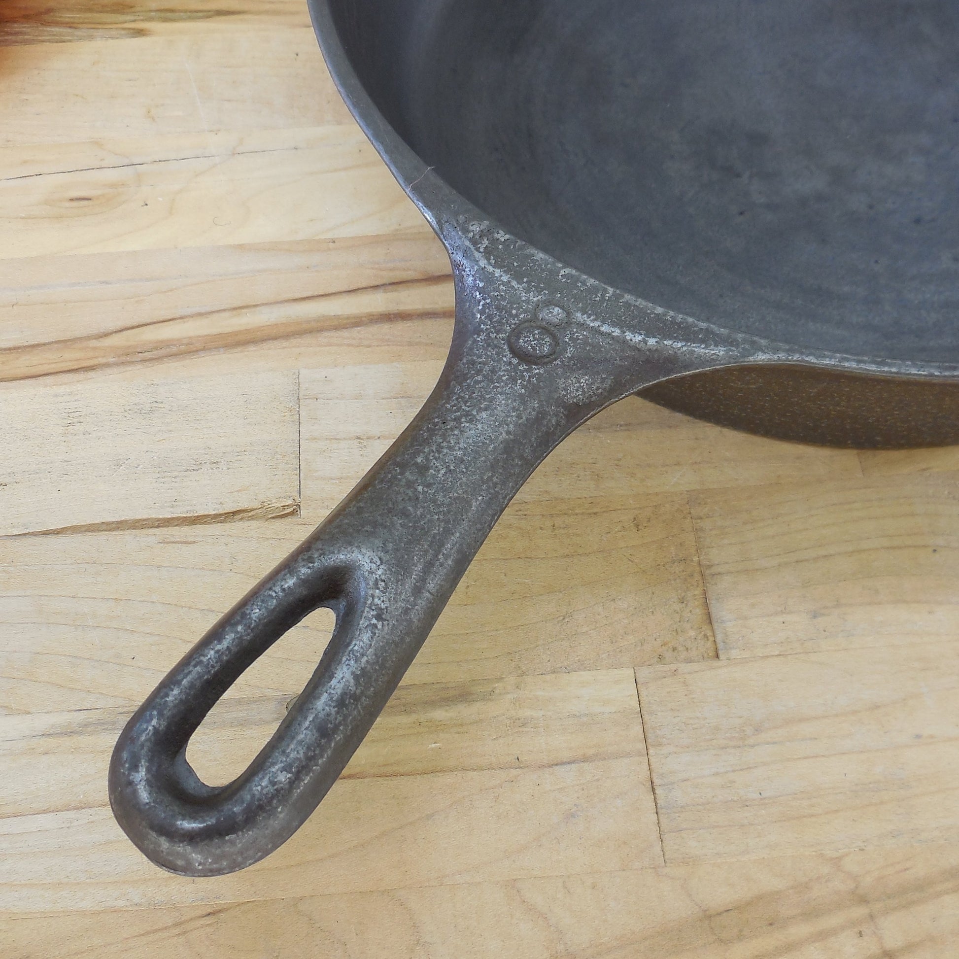 Vollrath Ware -8- Cast Iron Skillet #8 Unbranded 10.5" Cleaned Gusset Handle
