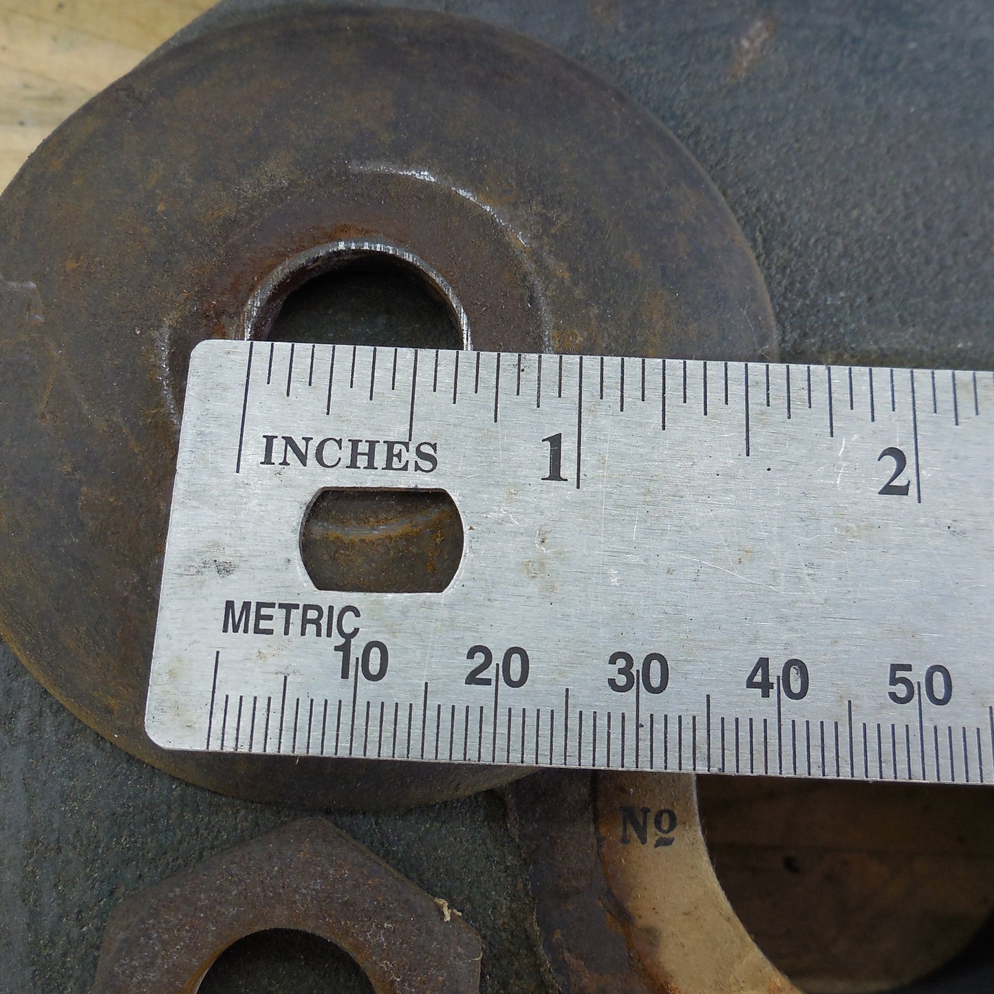 The Carborundum Co. Niagara No. 460 Hand Crank Bench Sharpening Wheel 8"