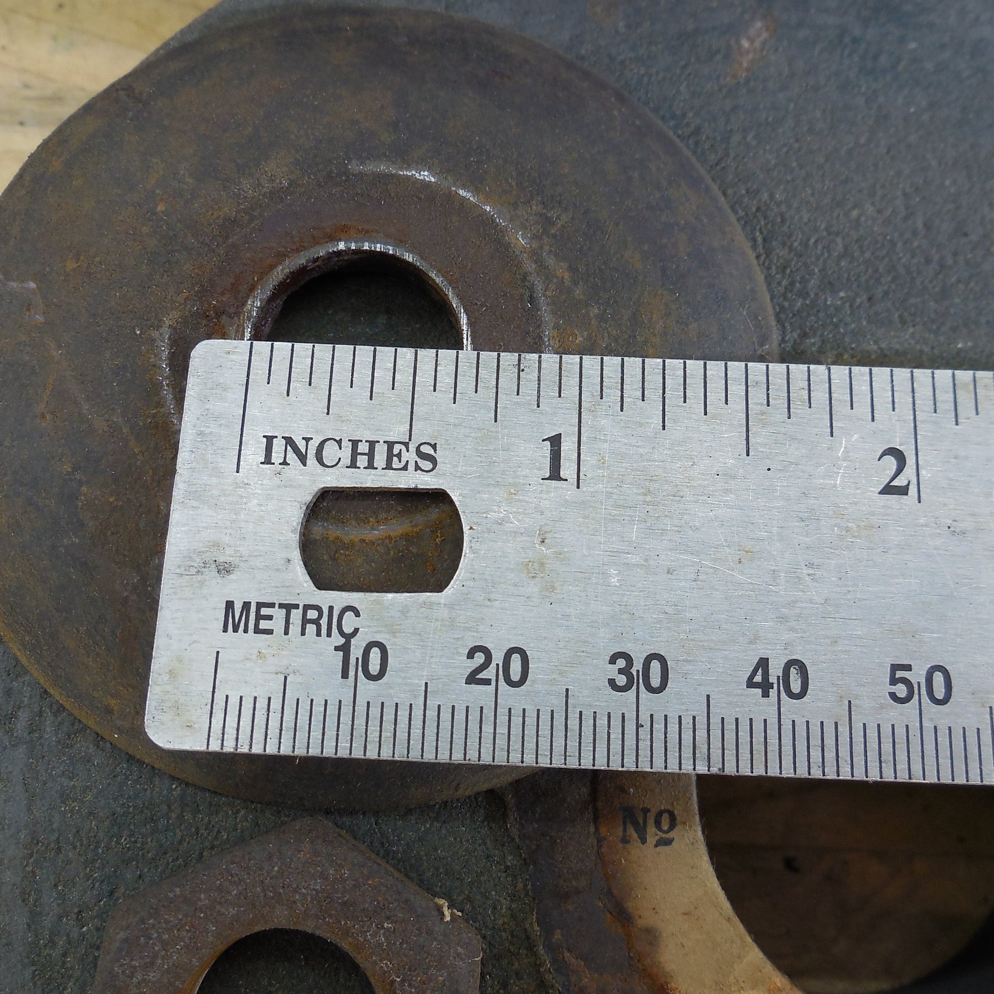 The Carborundum Co. Niagara No. 460 Hand Crank Bench Sharpening Wheel 8"