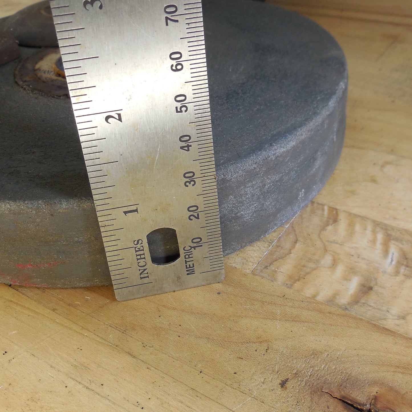The Carborundum Co. Niagara No. 460 Hand Crank Bench Sharpening Wheel 8"