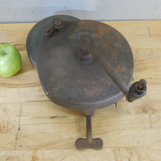 The Carborundum Co. Niagara No. 460 Hand Crank Bench Sharpening Wheel 8"