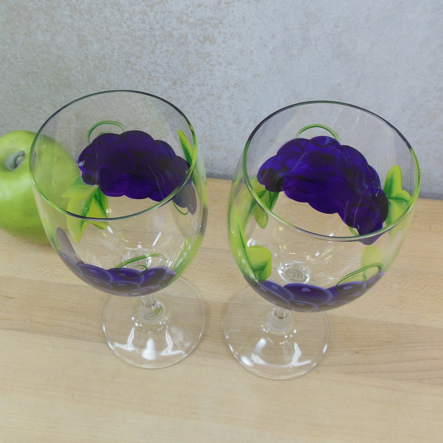 Wine Glass Goblet Pair Hand Painted Purple Green Grapes Unbranded