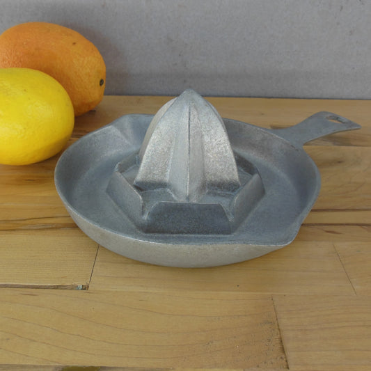 Wagner Ware Cast Aluminum #453 Citrus Orange Hand Juicer Ream