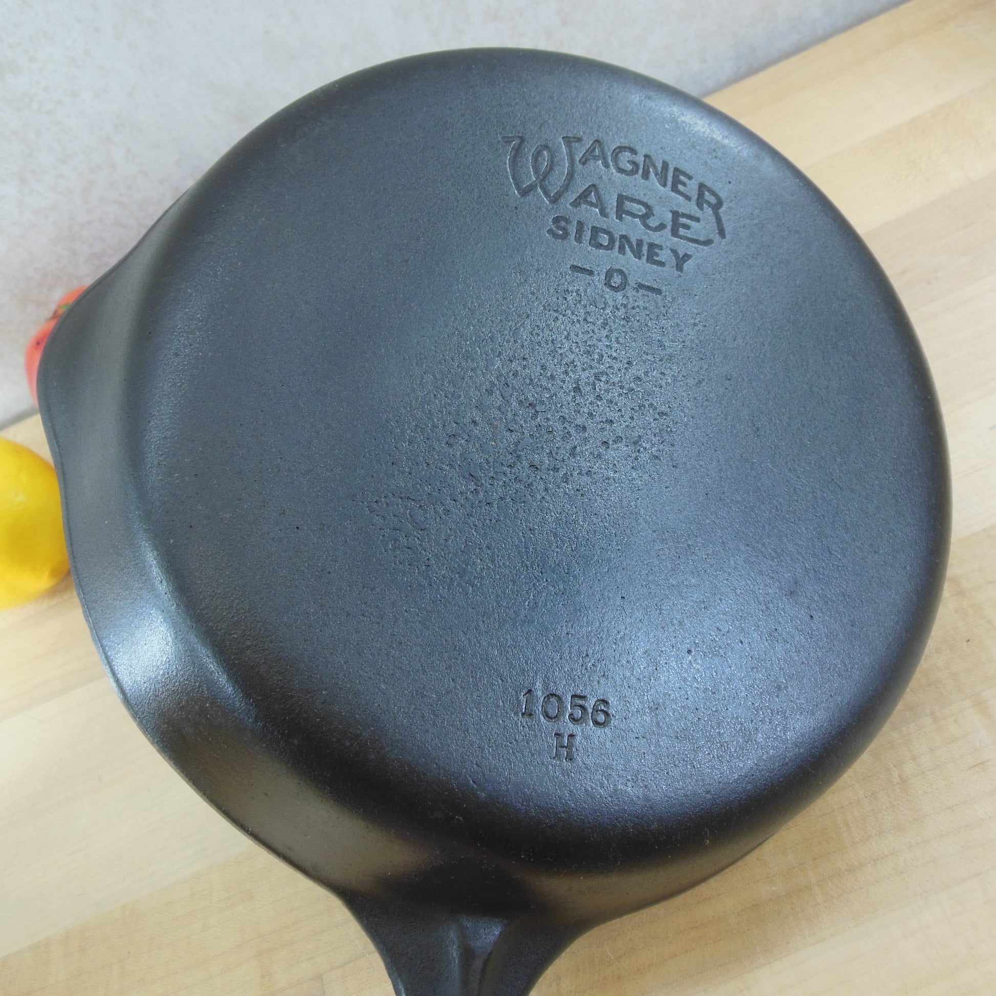 Vintage Vintage Cast Iron Wagner Ware Sidney 8 Pan With Lid 