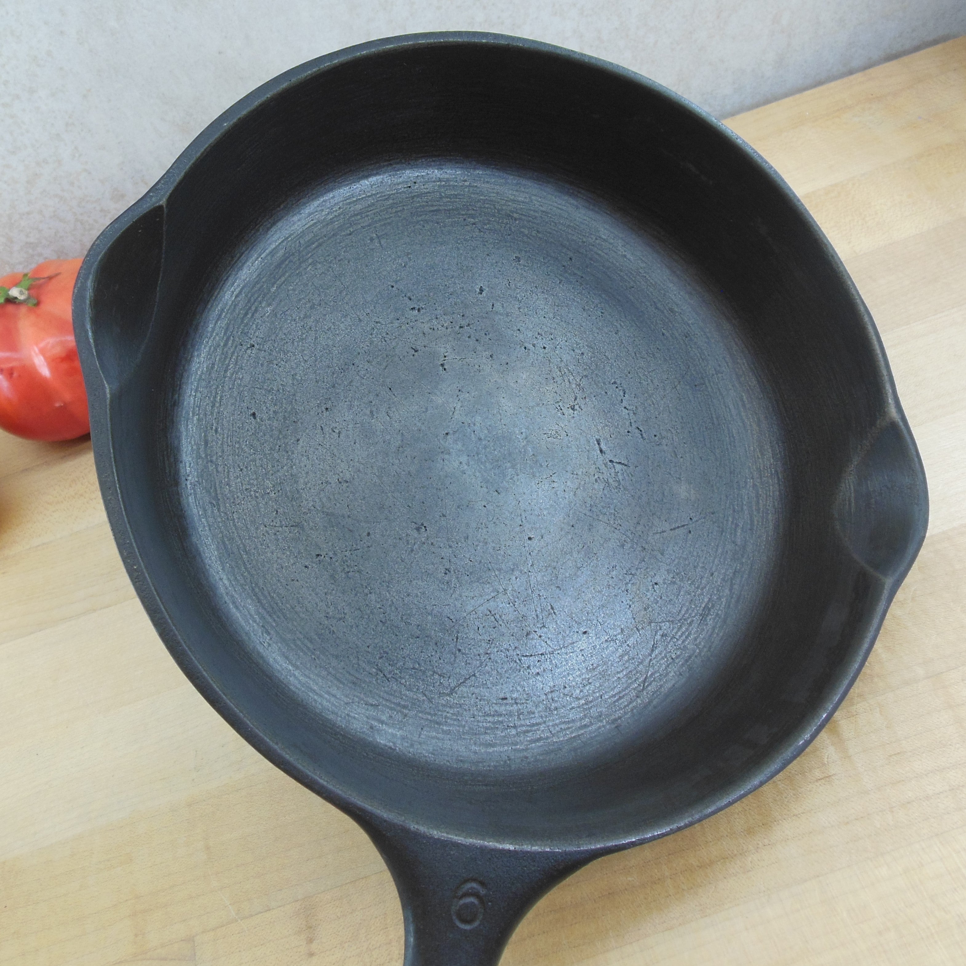 Wagnerware hotsell cast iron pan 0/6