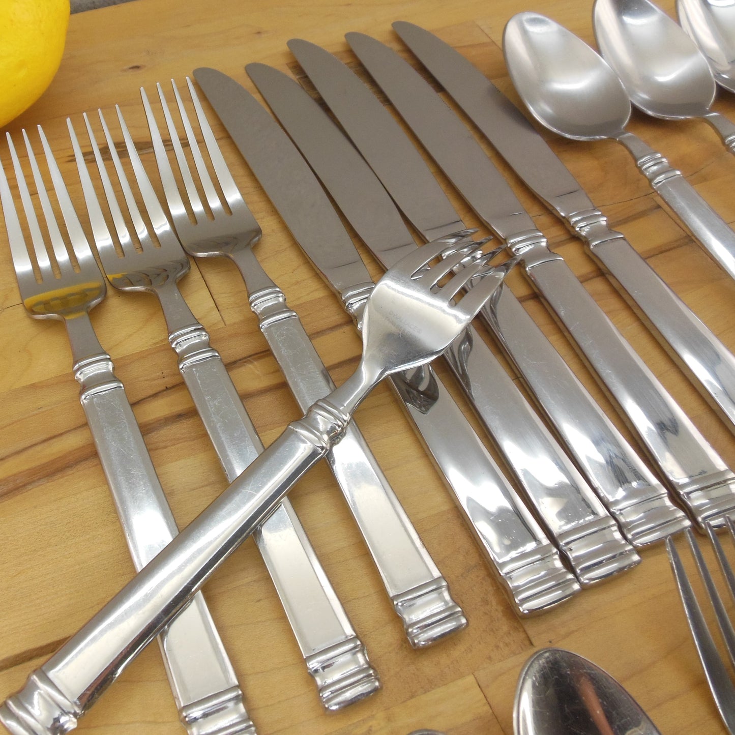 Wallace La Rochelle Stainless Flatware Partial Set 25 Pieces teaspoon used