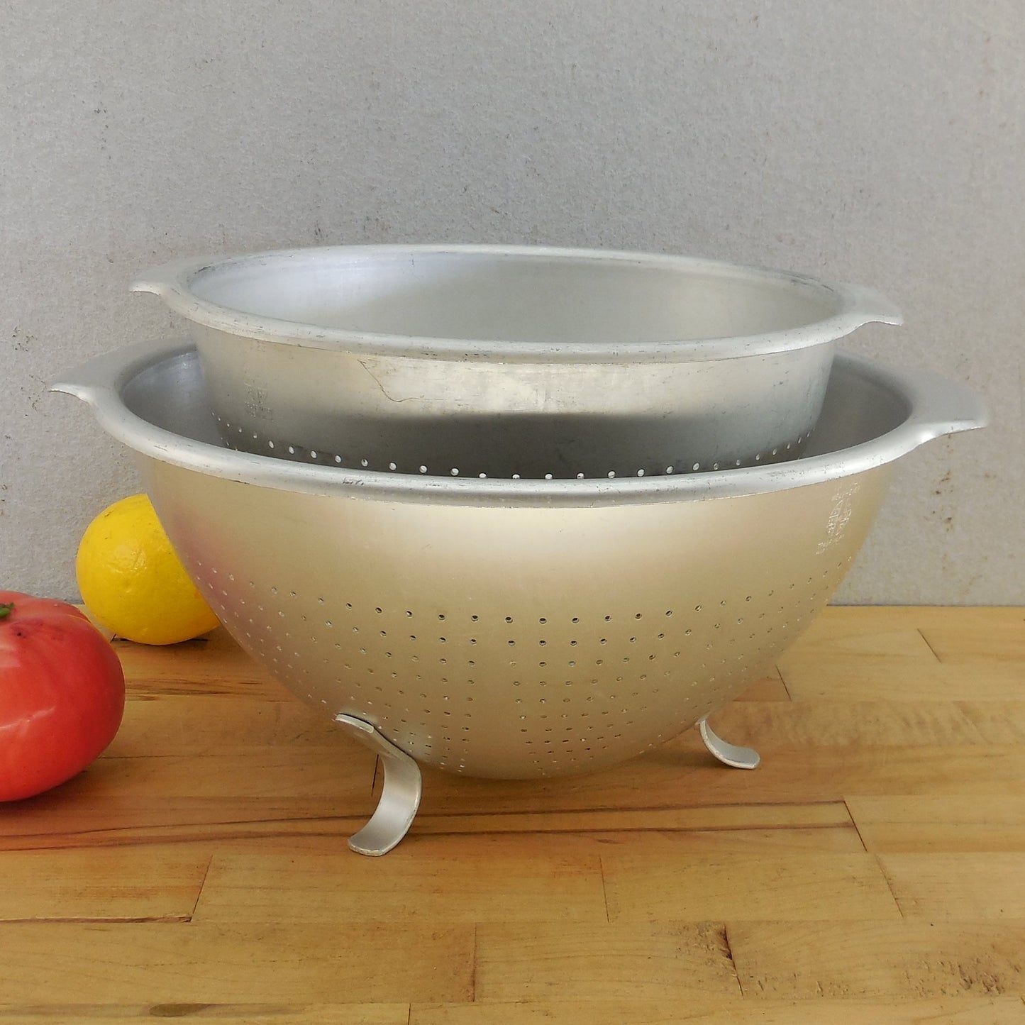 Wear Ever USA Pair  Aluminum Colanders Strainer 9" 11" No. 3123 3125