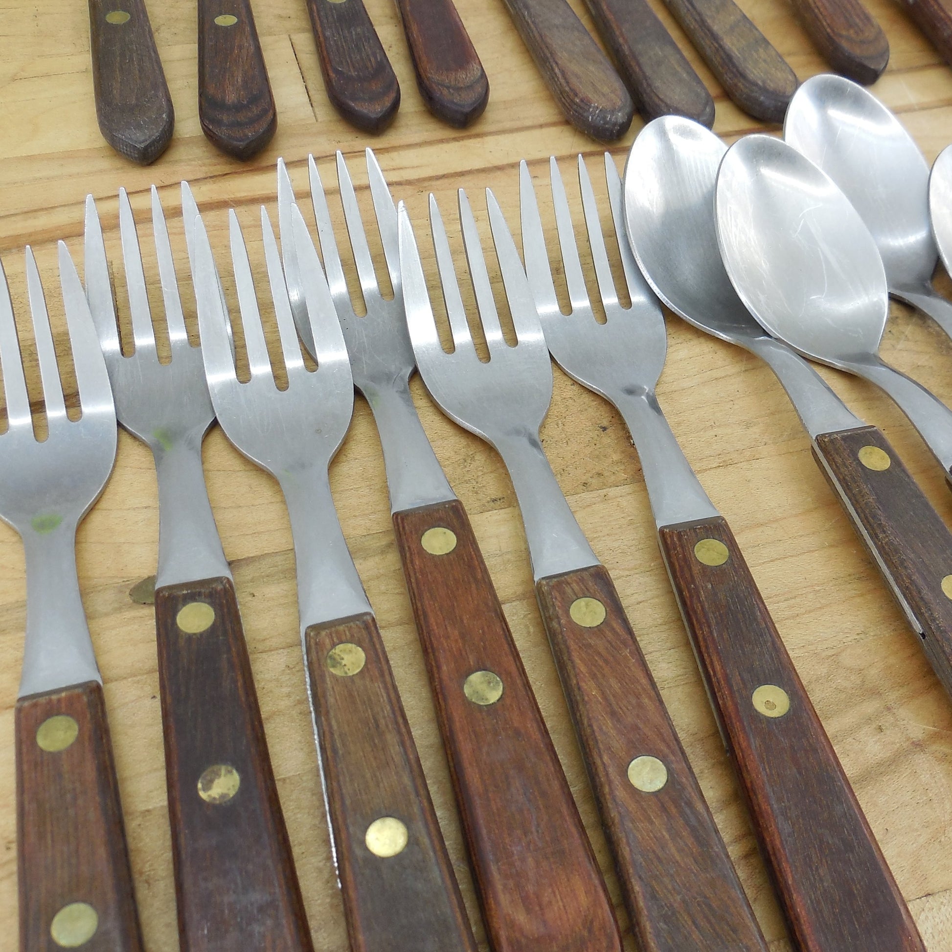 Washington Forge USA Town & Country Stainless Wood Flatware 31 Lot