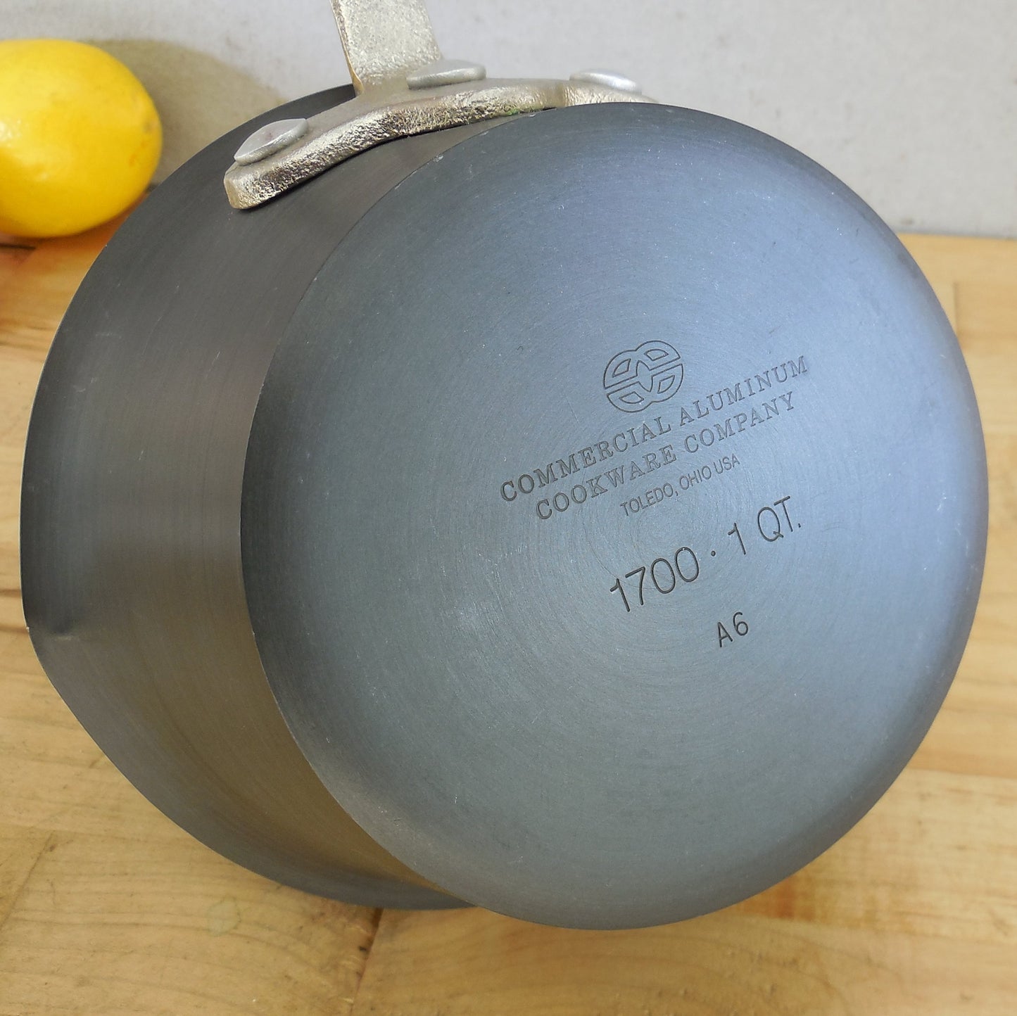 Commercial Cookware Toledo USA Calphalon Aluminum 1 Quart Windsor Open Saucepan