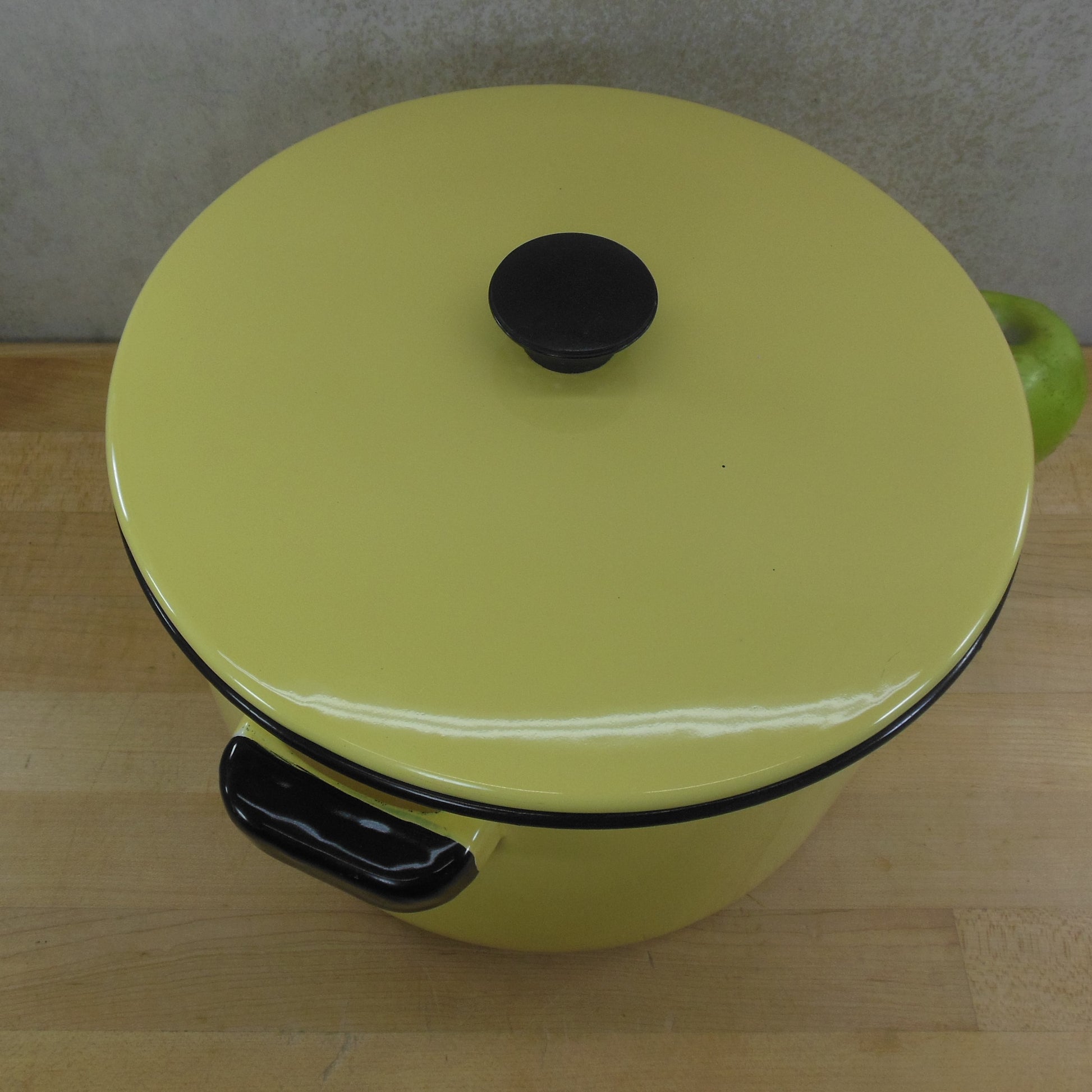 Unbranded Yellow White Black Enamelware Stock Pot 8 Gallon Vintage