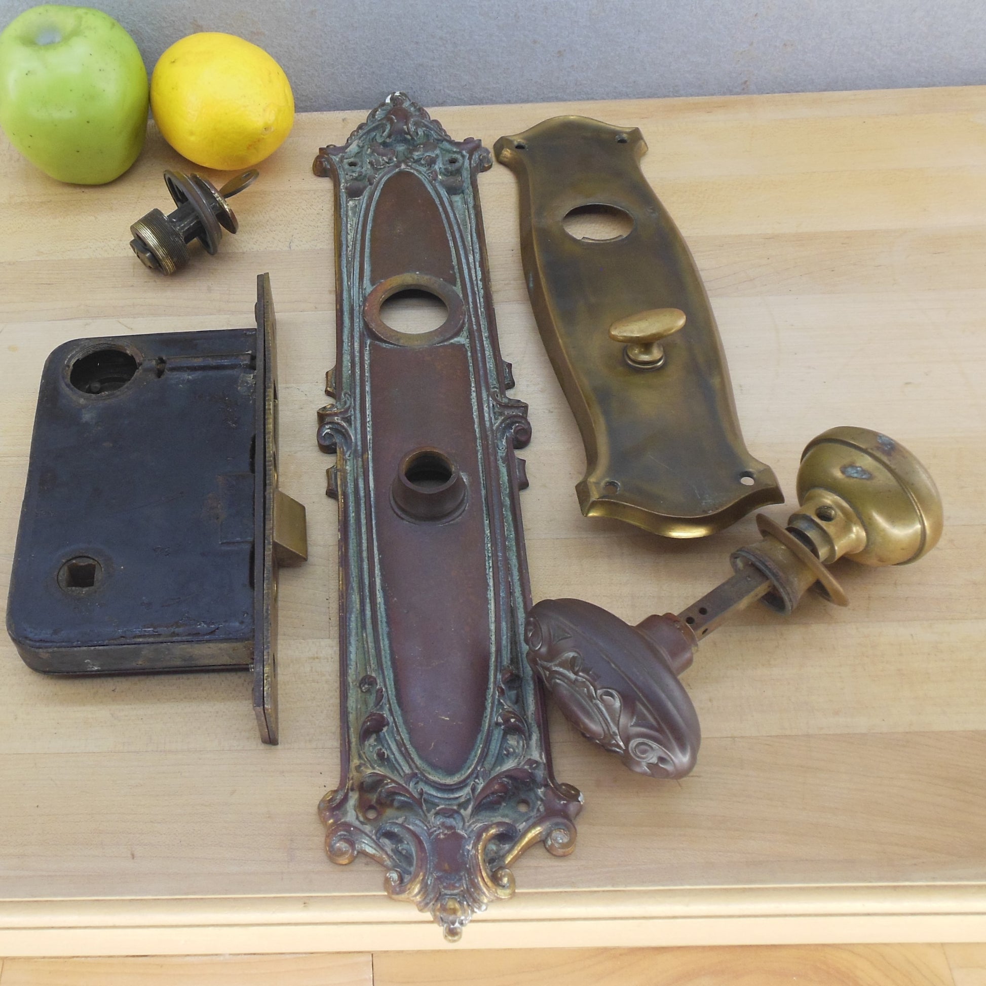 Antique Ornate Bronze Brass Yale Mortise Door Lock Set Unrestored - Marriage? Knobs