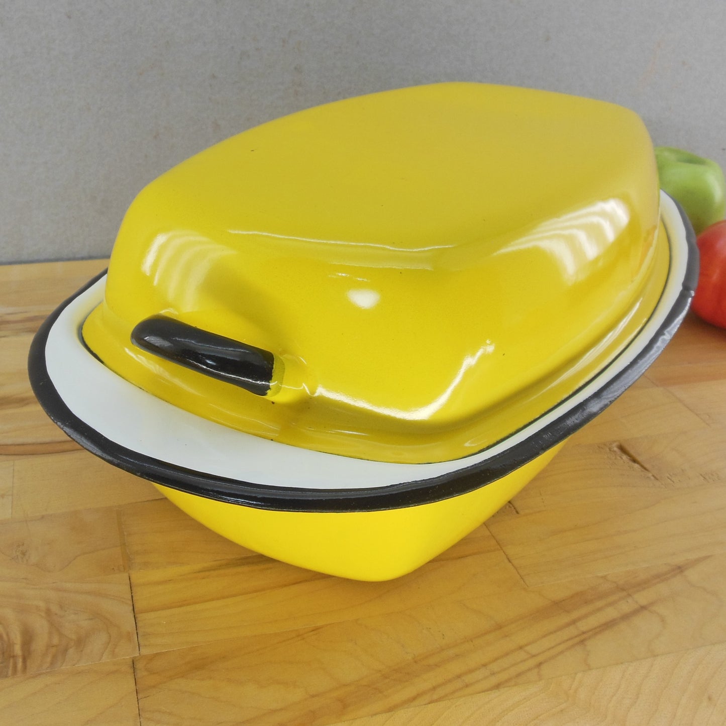 European Enamelware Oval Roaster 35cm Yellow Black White 17" Lid Vintage