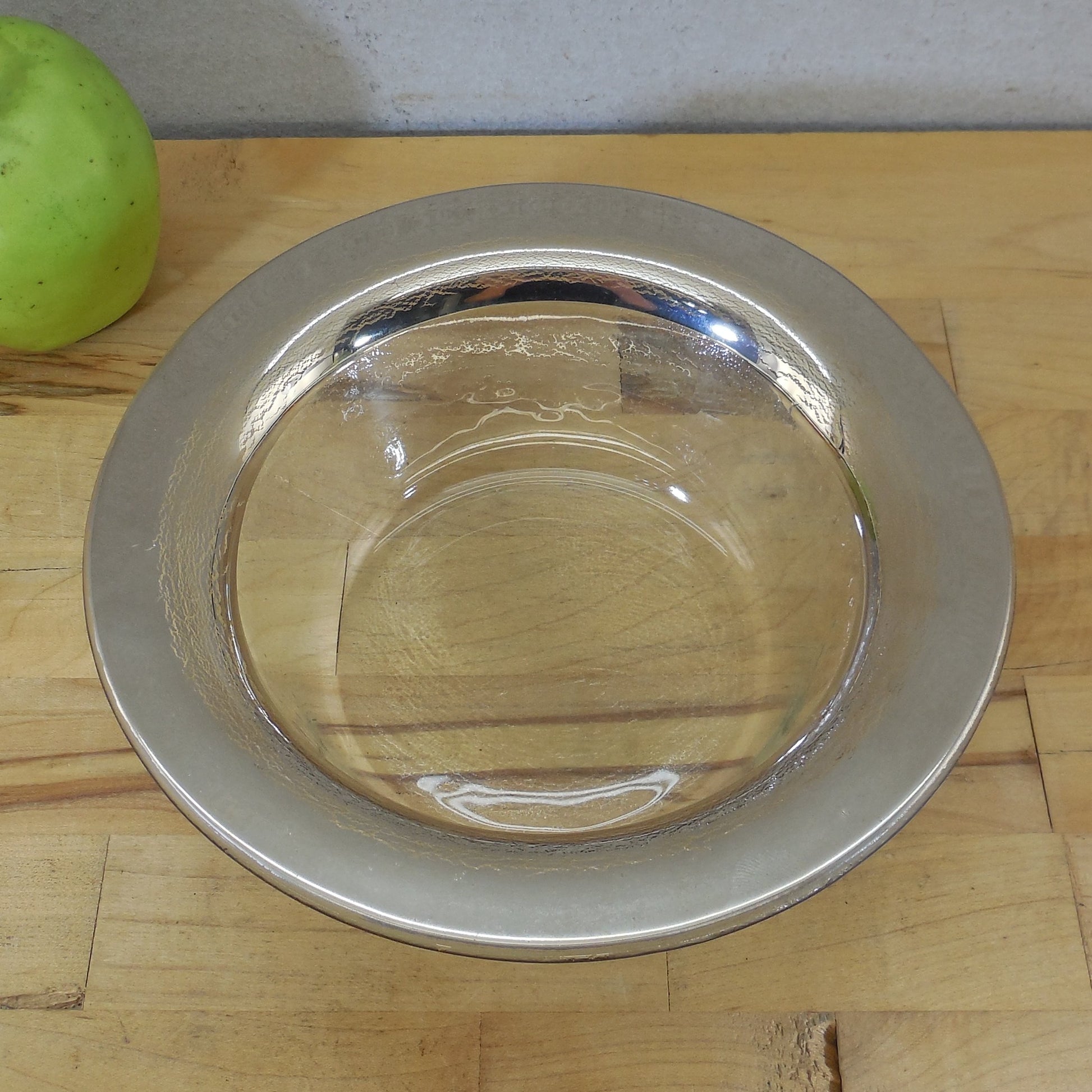 Annieglass 1985 Art Glass Roman Antique Platinum Round Bowl 8"