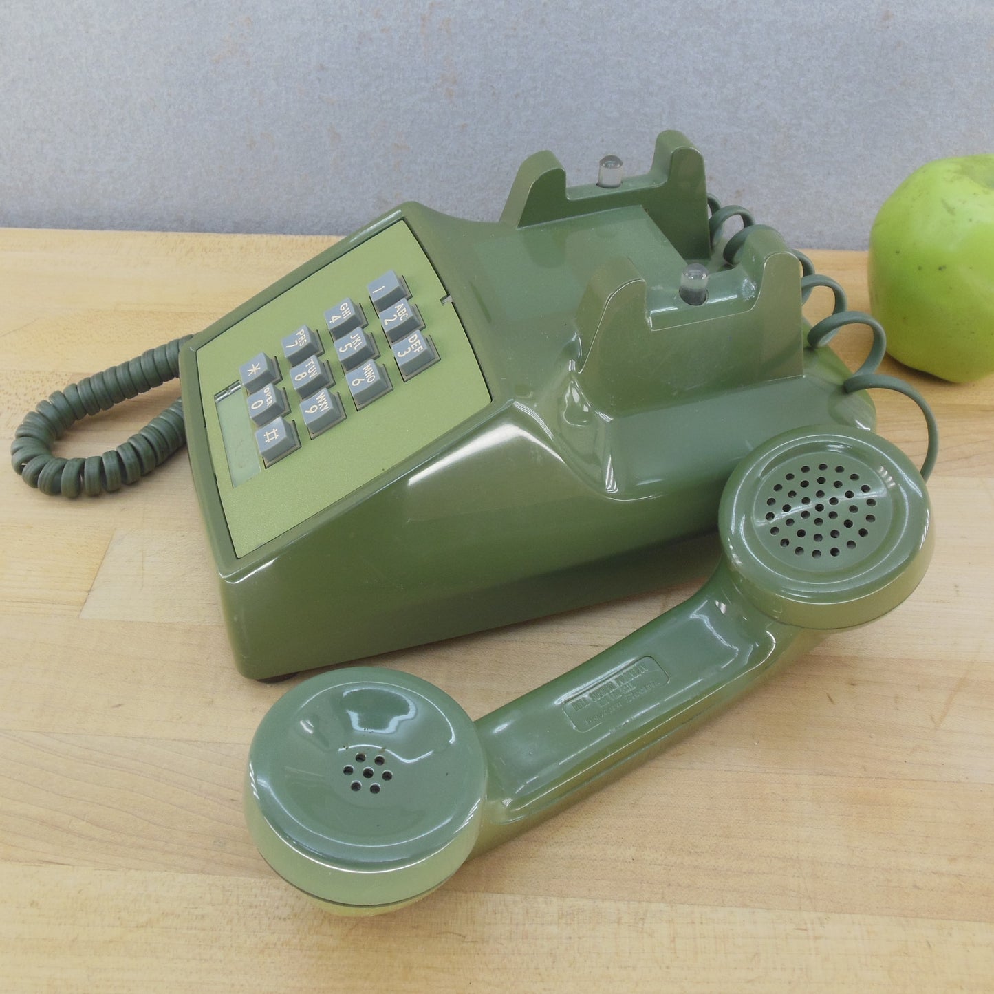 Western Electric Bell Avocado Green Push Button Desk Telephone Used