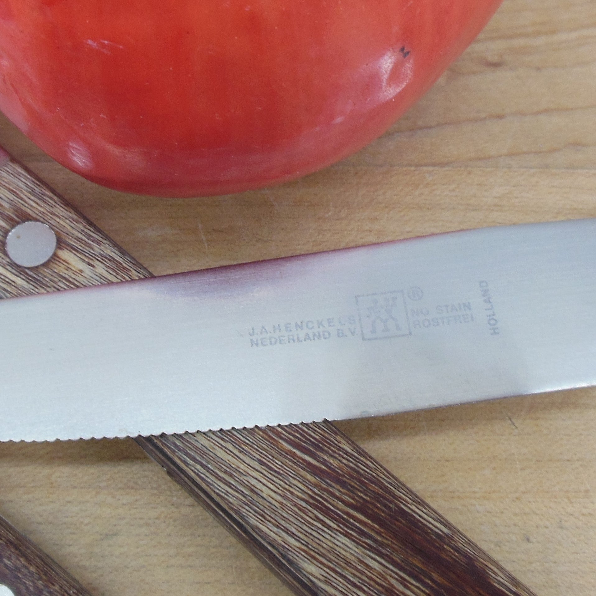 J.A. Henckels Holland 5 Set Stainless Steak Knives - Wood Handles pre-owned