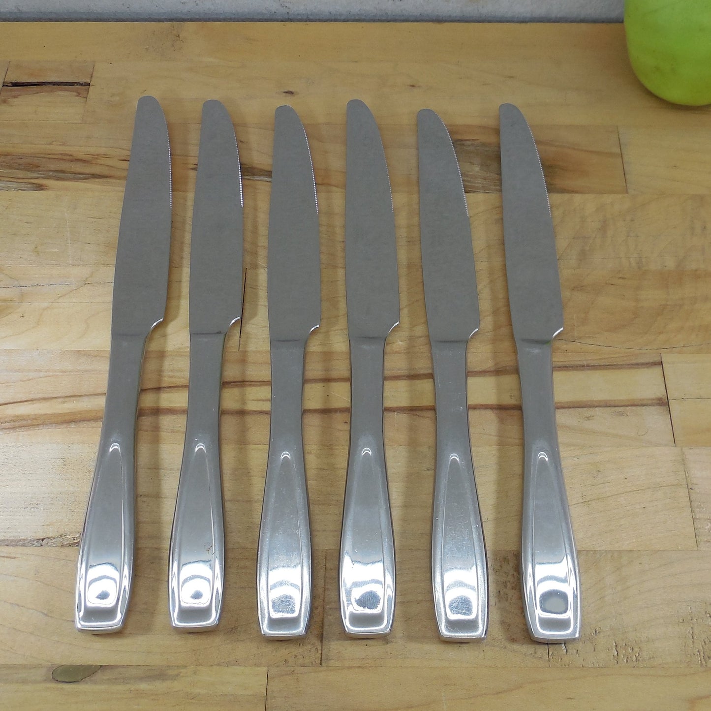 Mikasa Natasha Stainless Flatware - 6 Dinner Table Knives