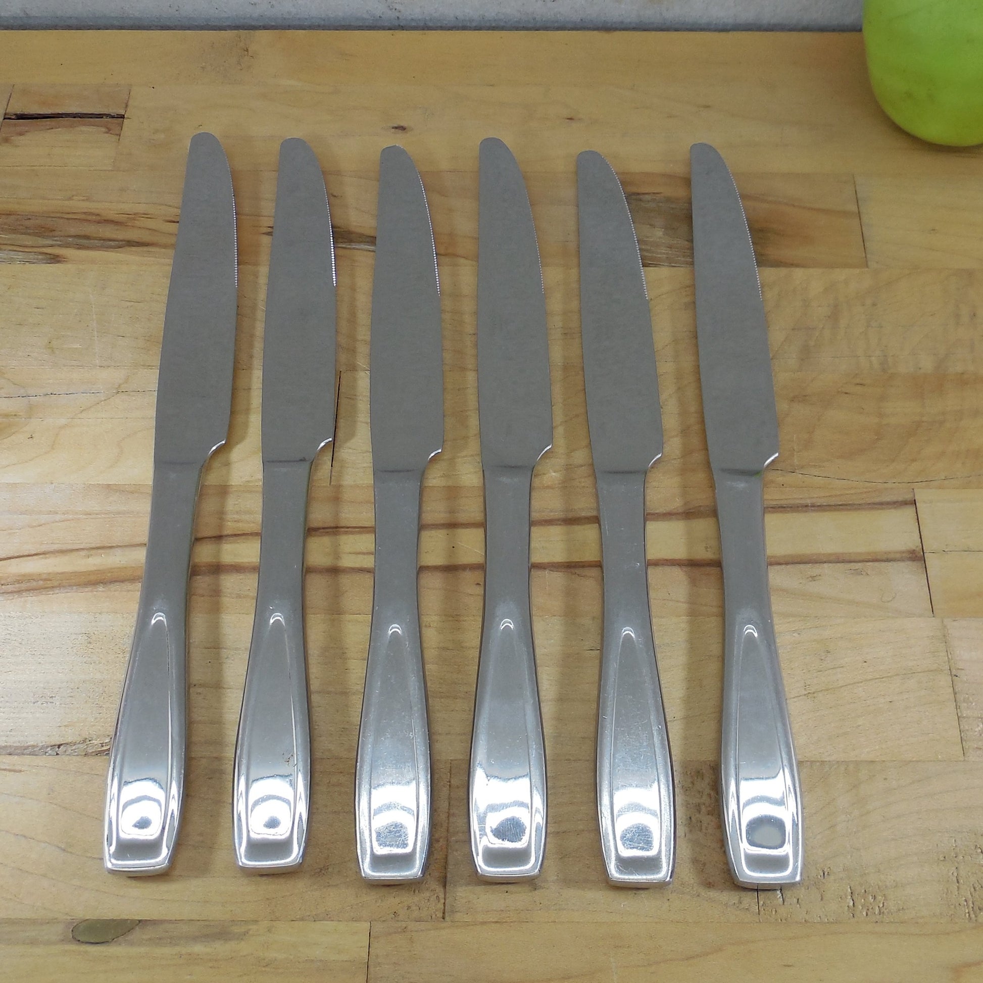 Mikasa Natasha Stainless Flatware - 6 Dinner Table Knives