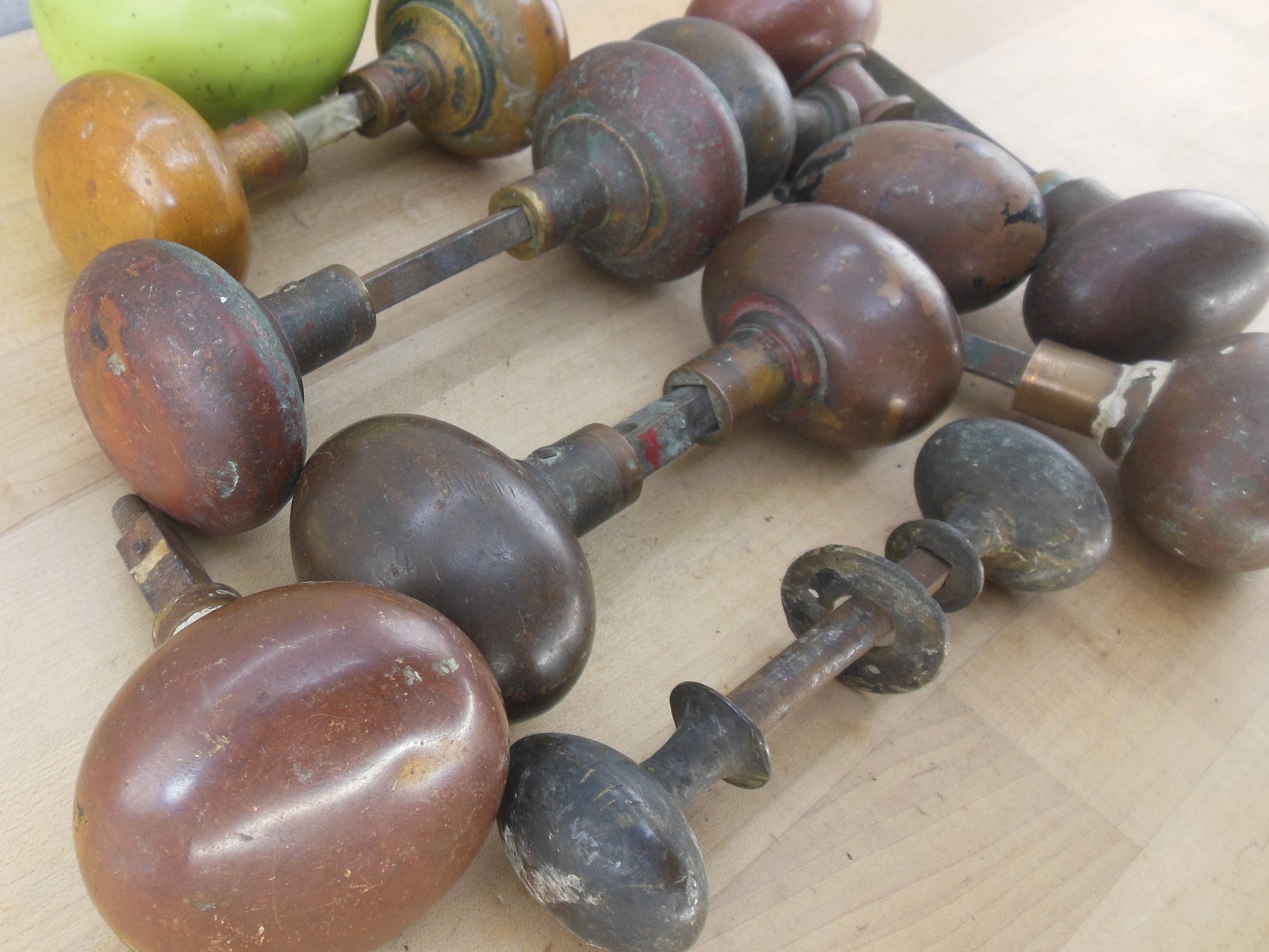 Antique 14 Lot Victorian Bronze/Brass Door Knobs (4 sets) - Oval & Round Plain Used