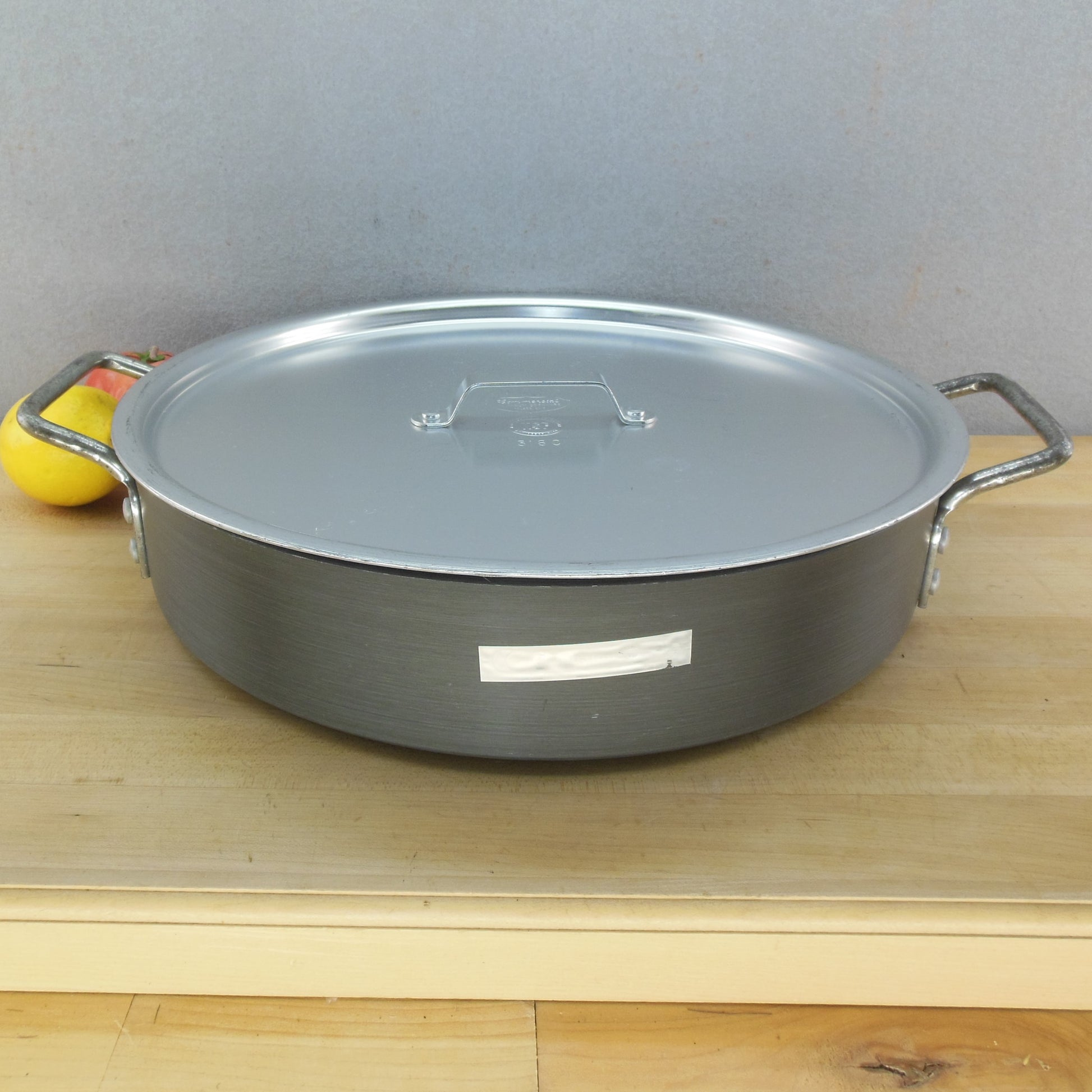 Commercial Cookware Toledo Calphalon Anodized 7 Qt. Sauteuse Pan & Lid 5007