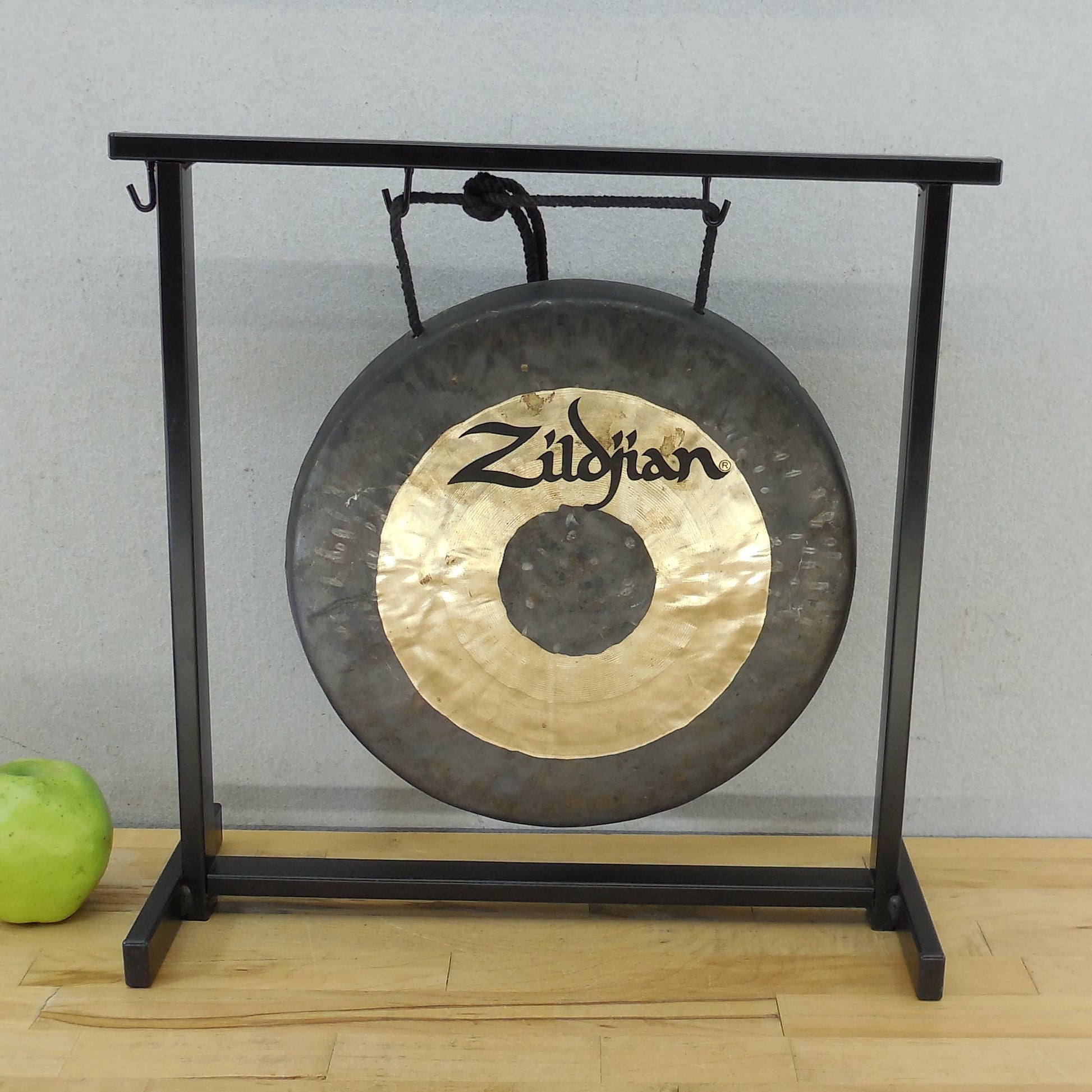 Zildjian Traditional Gong With Tabletop Stand 12" - No Mallet