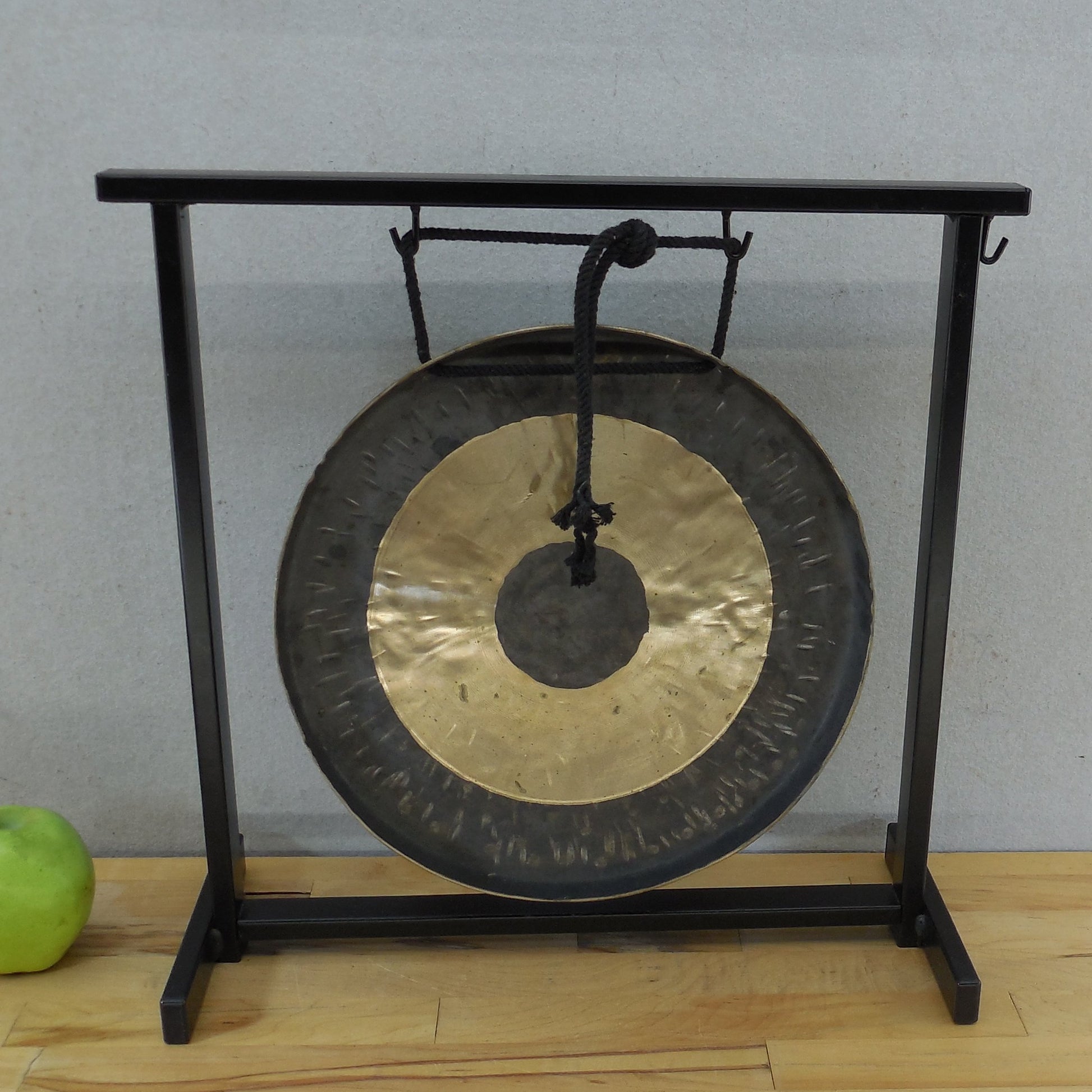 Zildjian Traditional Gong With Tabletop Stand 12" - No Mallet Black Frame
