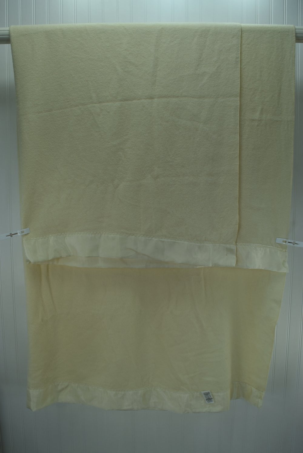 Acrylic 100% Blanket for sale Ivory Off White USA Made 65" X 84" vintage