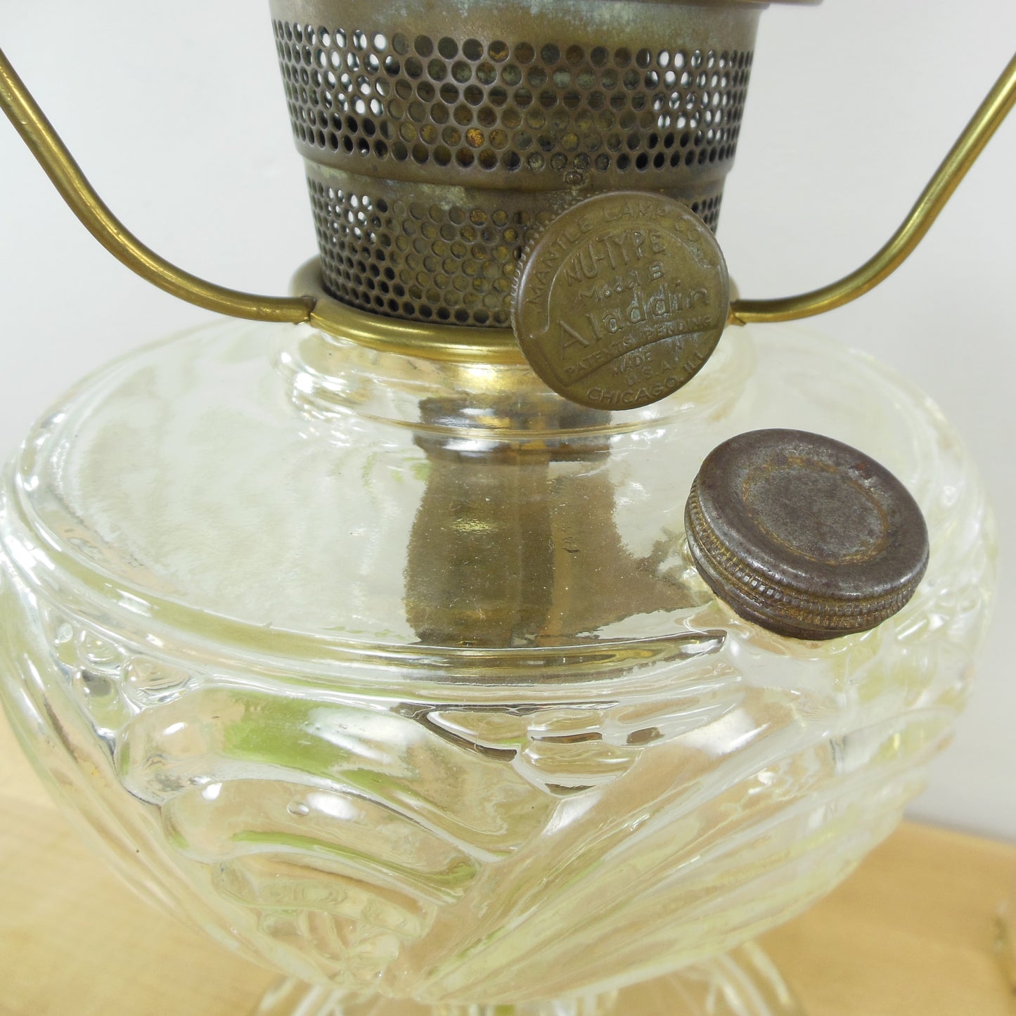 Aladdin Washington Drape Clear Glass Oil Lamp Font & Nu-Type B Burner