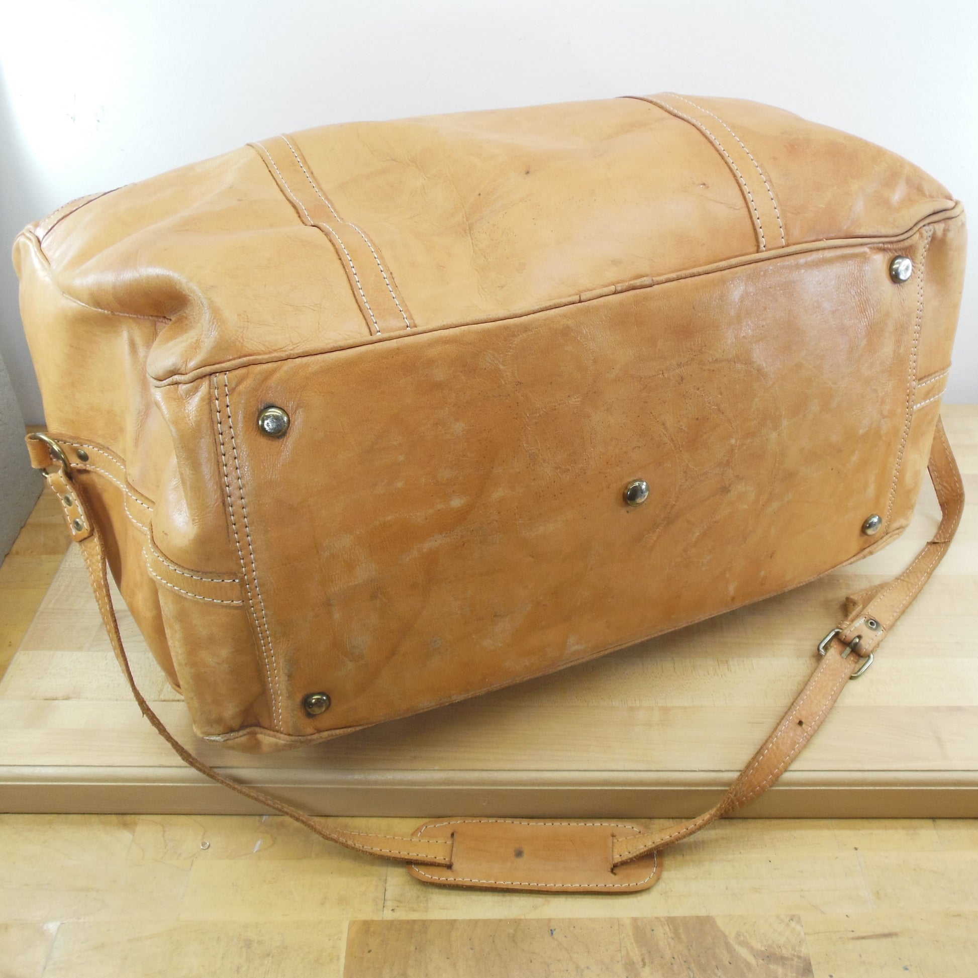 MR Canoa Industria Argentina Natural Leather Large Duffel Travel Bag Vintage
