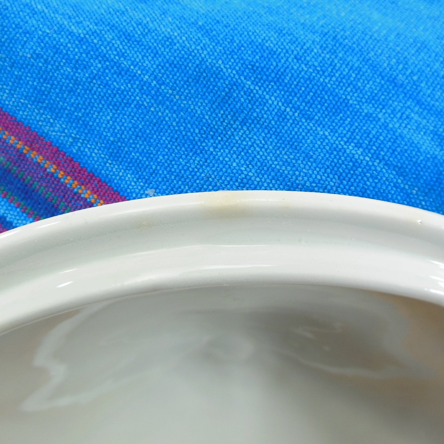 Arabia Finland Solid White Porcelain Soup Tureen Spots