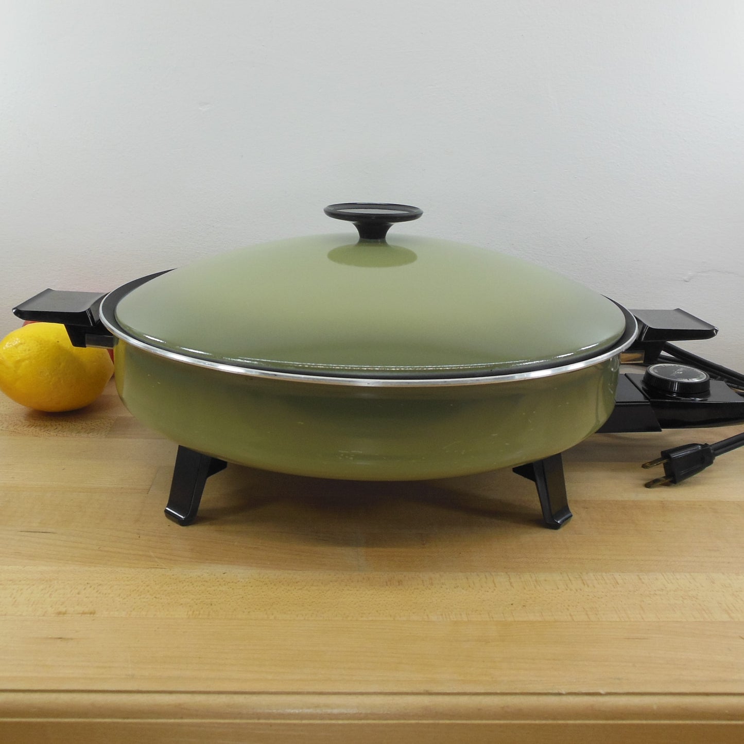 West Bend 1973 Country Inn 13350 Electric Skillet Avocado Green