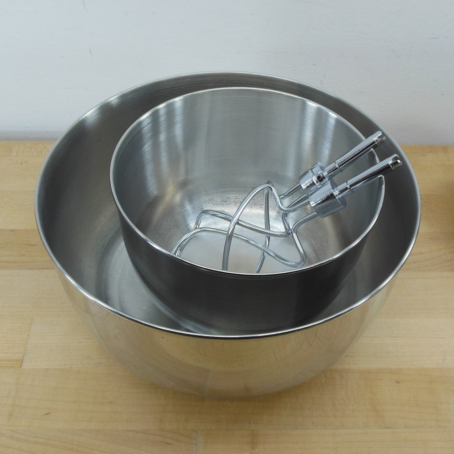 Sunbeam, Kitchen, Sunbeam Mixmaster Model 930 Stainless Steel Bowls Large  Small Replacement Part