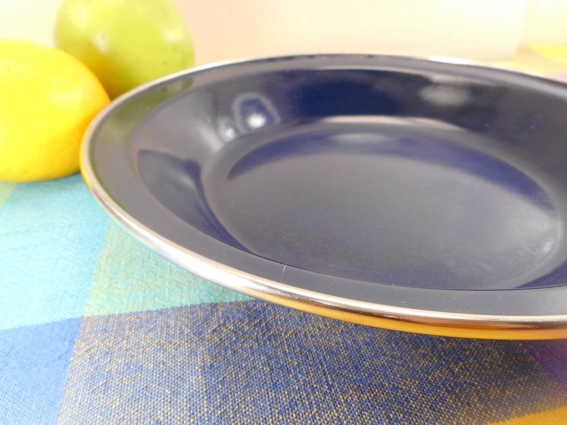 Unbranded Blue Enamelware 10" Pie Plate Pan Dish - Stainless Rim Vintage