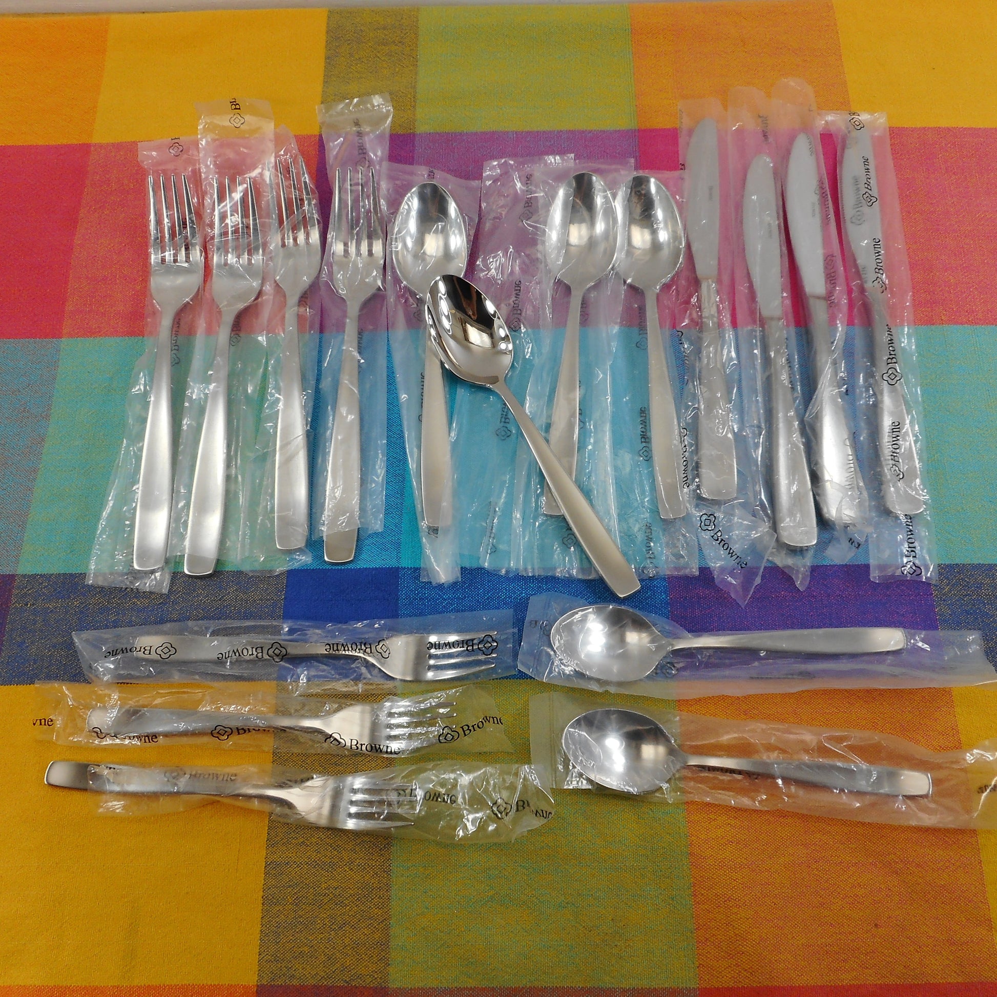 Browne Foodservice 17 Lot Modena Stainless Flatware Spoon Fork Knife