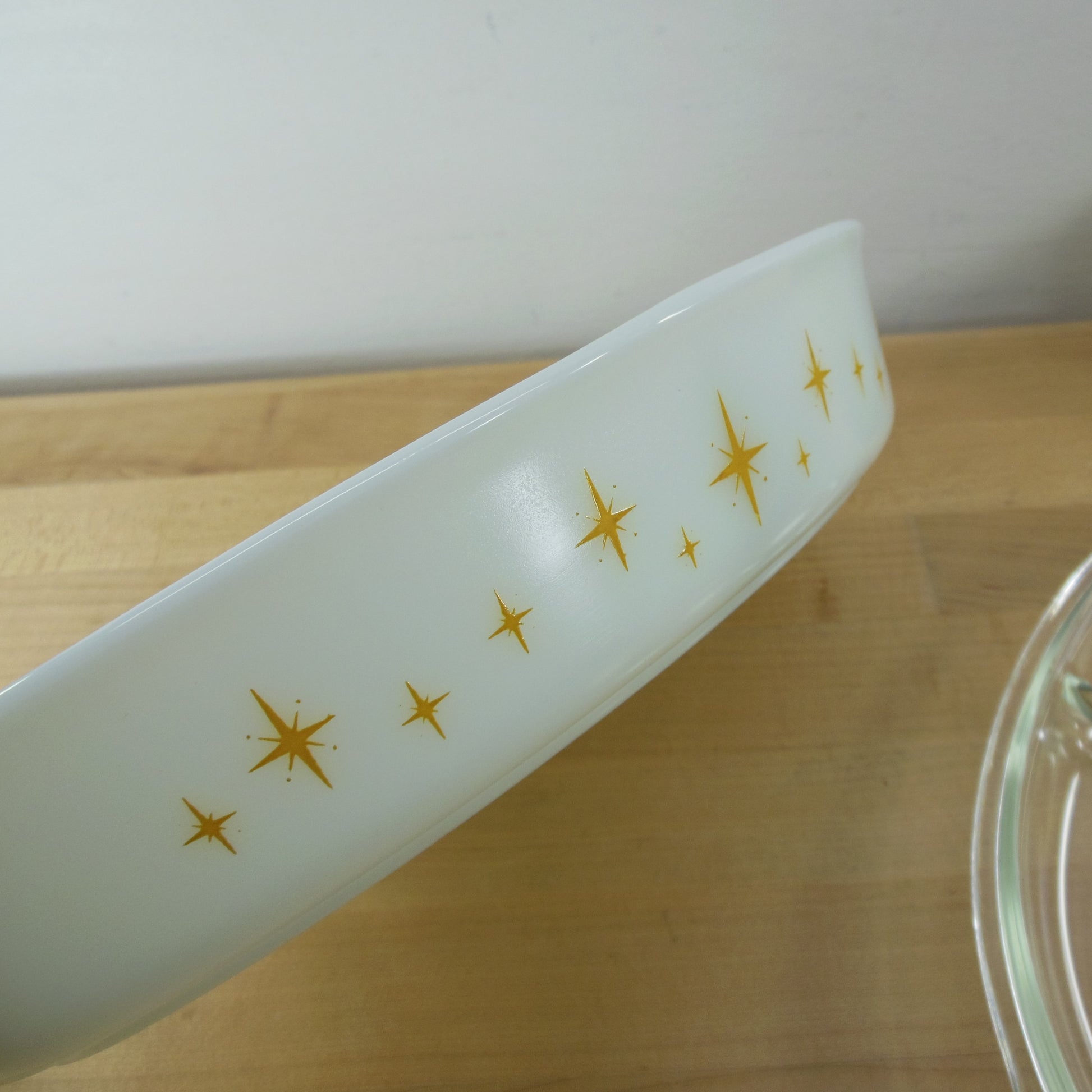 Pyrex Glass USA 1959 Constellation Divided Casserole Dish Starburst Yellow Gold White