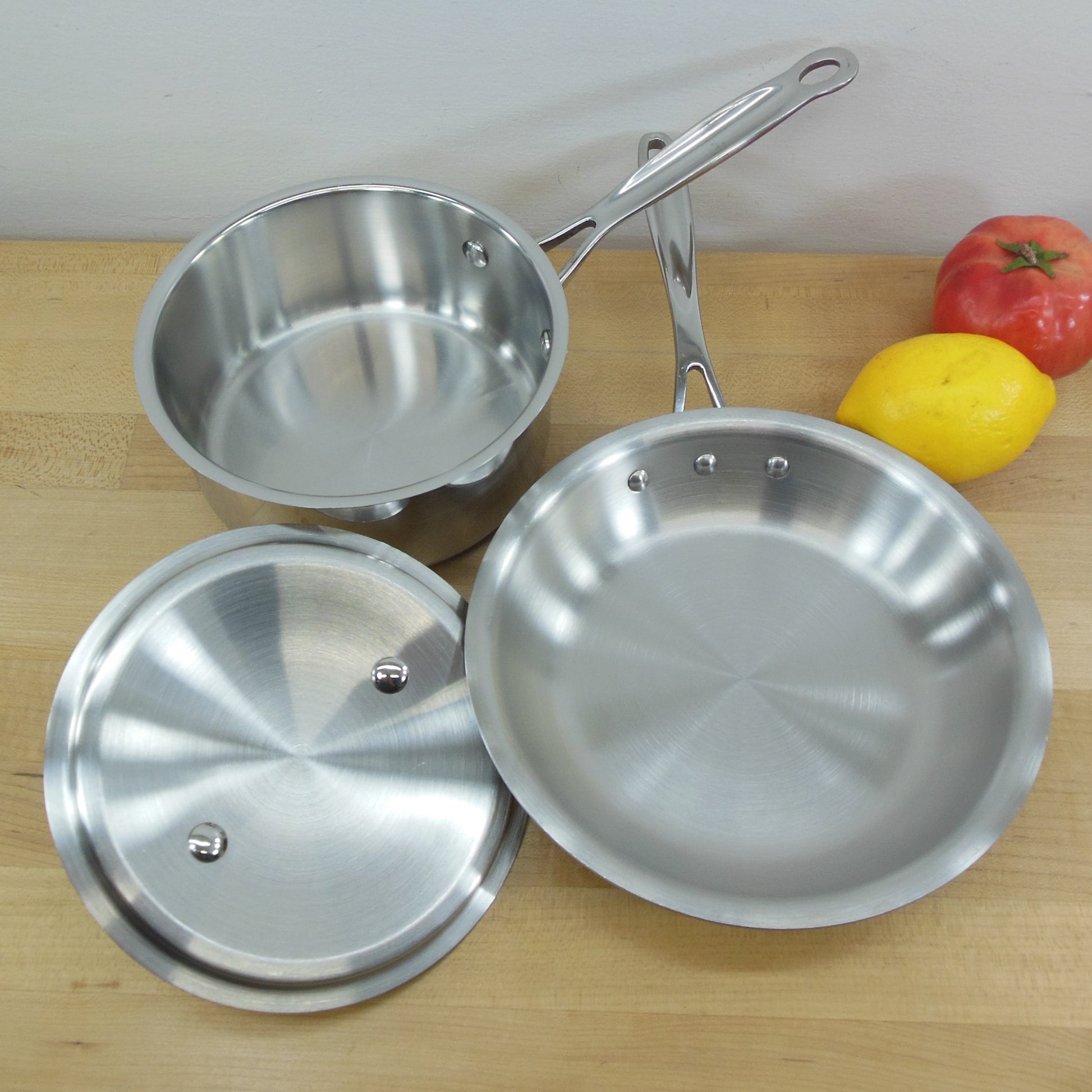 Cuisinart Stainless Steel 1 Quart Saucepan pot/pan with Lid M8619-14