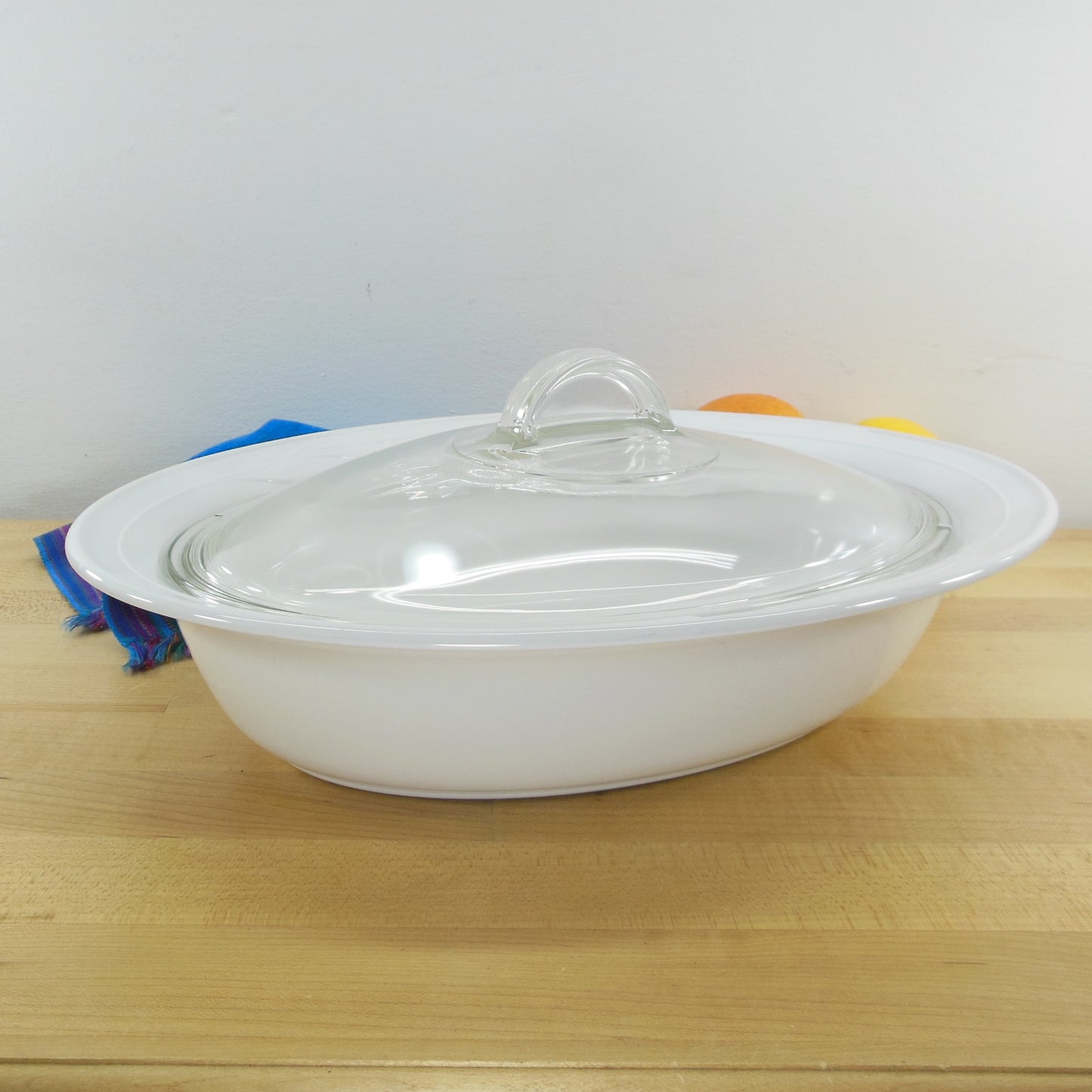 Corning Ware Casual Elegance White Flora Oval Casserole Dish L-32