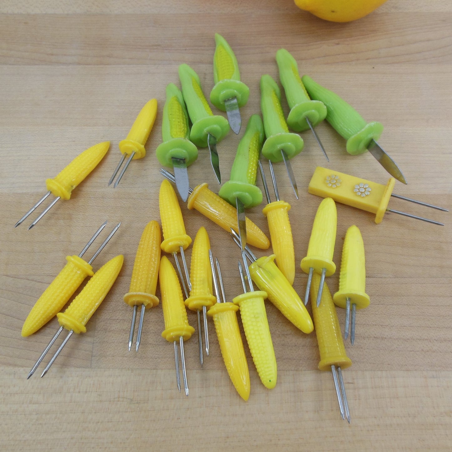 Corn Cob Spike Holders Plastic Stainless Steel 24 Lot Vintage used