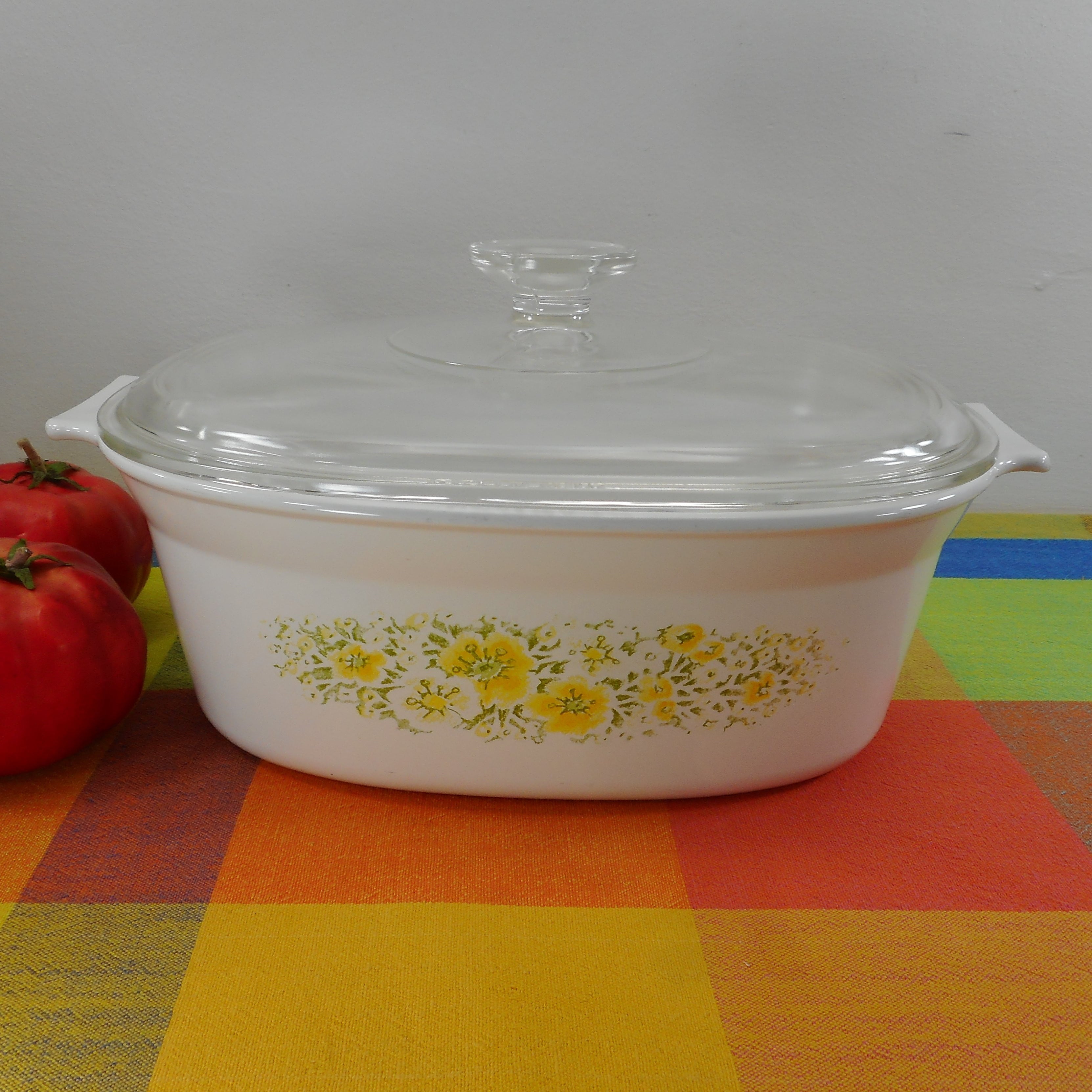 Corning Ware April 2-1/2 Quart Oval Casserole Yellow Flowers