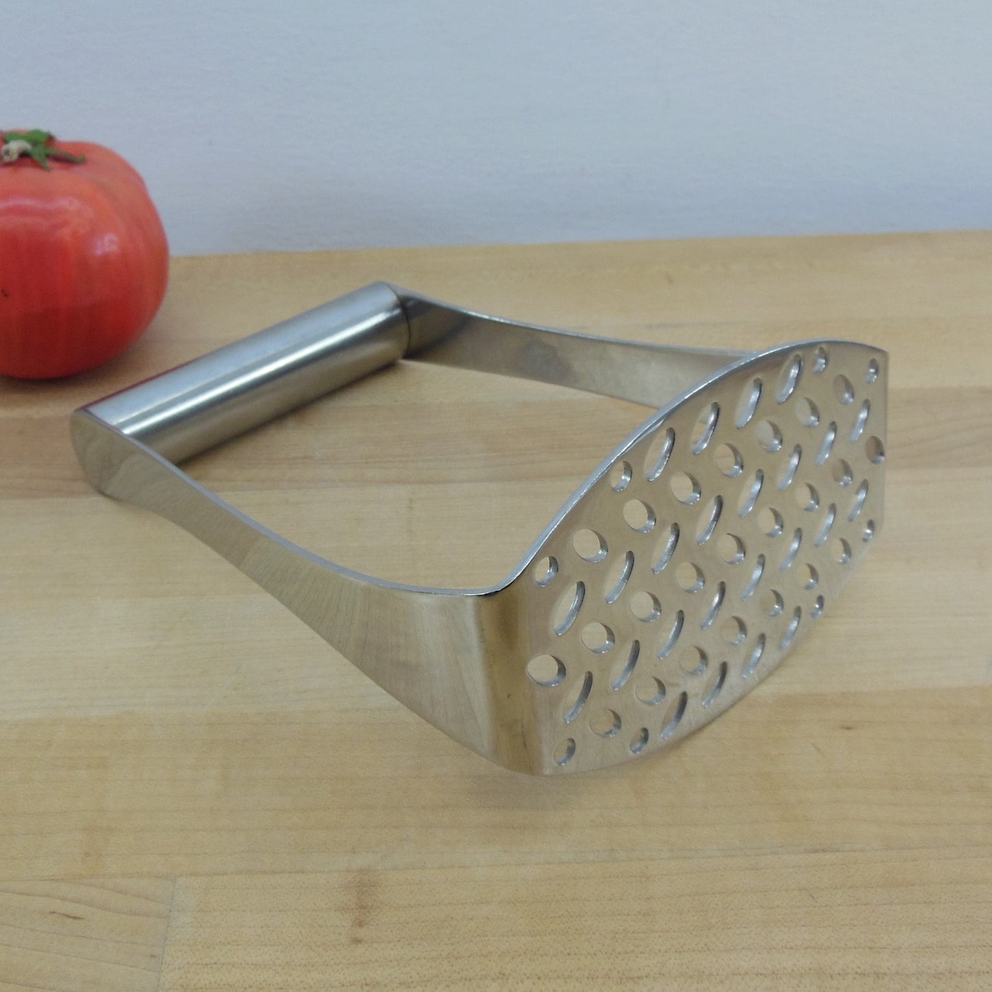 Cuisipro 18/10 Stainless Vegetable Potato Masher D Handle