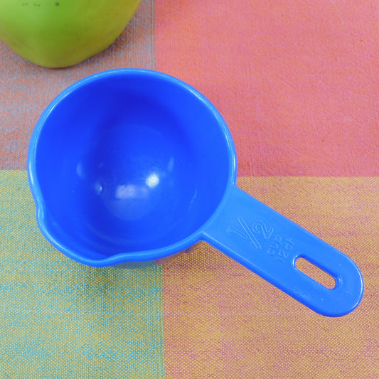 Dansk Blue Plastic Measuring Cup 1/2 - Gunner Cyren