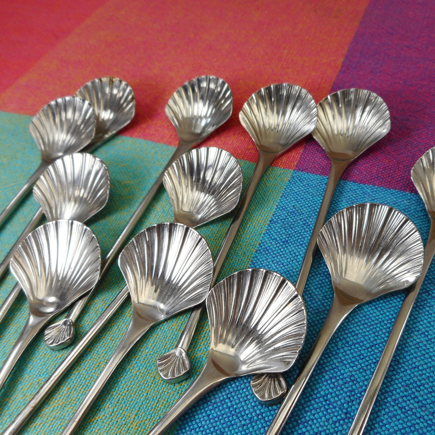 Unbranded 12 Set Demitasse Stainless Spoons Fan Shell 3-7/8" Used