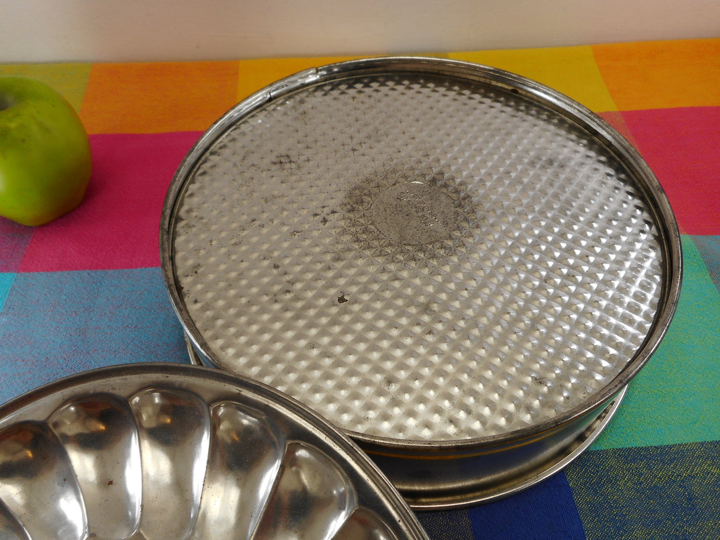 Dr Oetker Germany - 10-1/4" Combo Round Cake Bundt Spring Form Pan Tin Steel Vintage Used