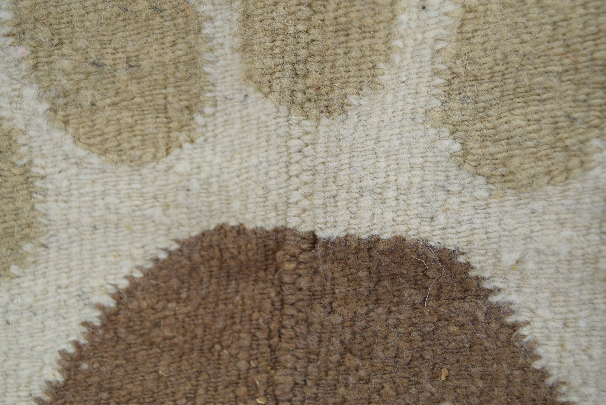 Wool Area Rug Natural Browns Greys Center Medallion Geometric Fringed vintage