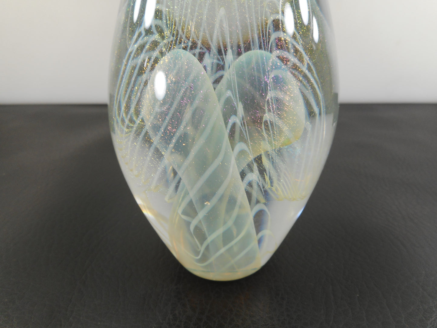 Robert Eickholt Signed 1995 Iridescent Art Glass Egg Pointed Paperweight Vintage
